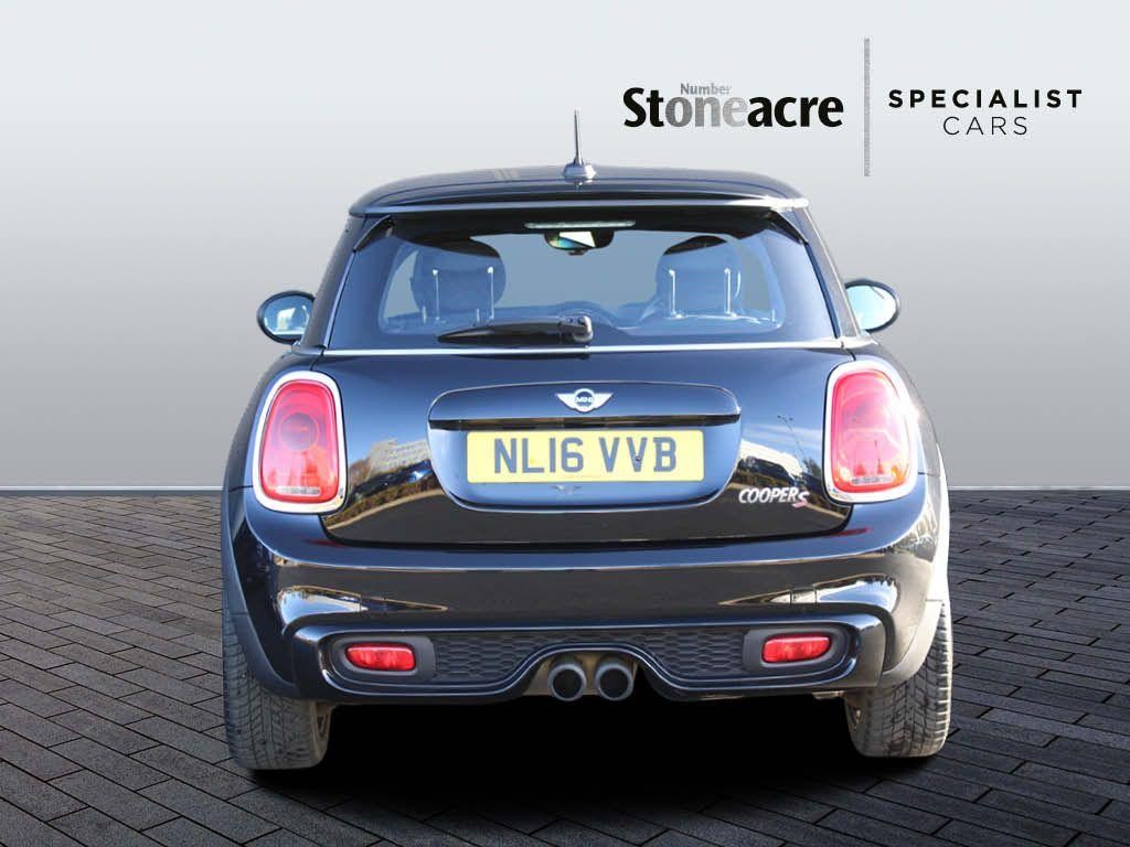 MINI Hatch Image 6