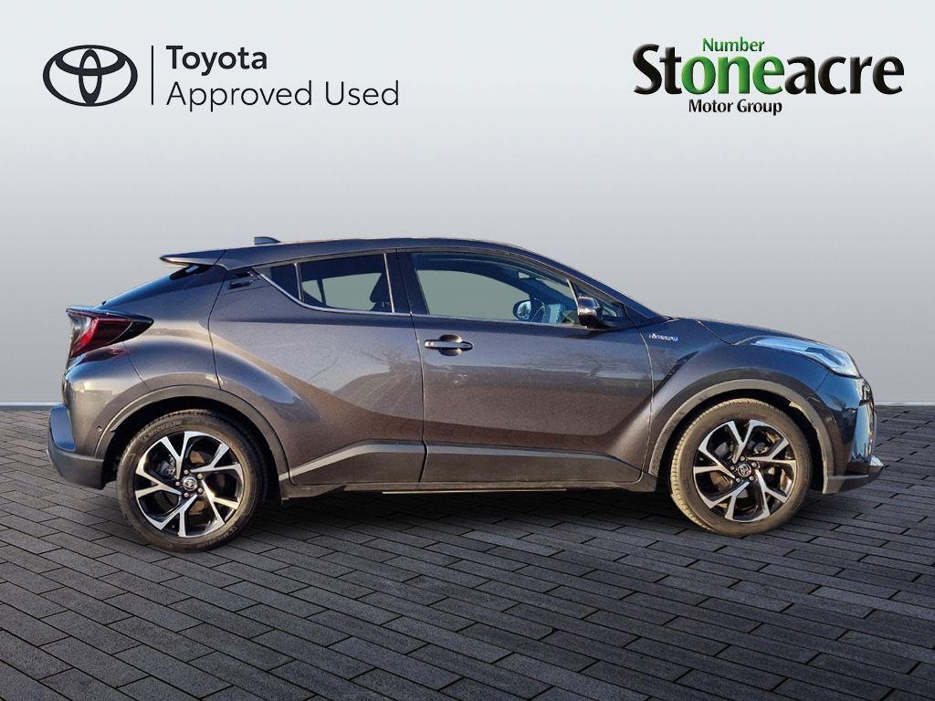 Toyota C-HR Image 18