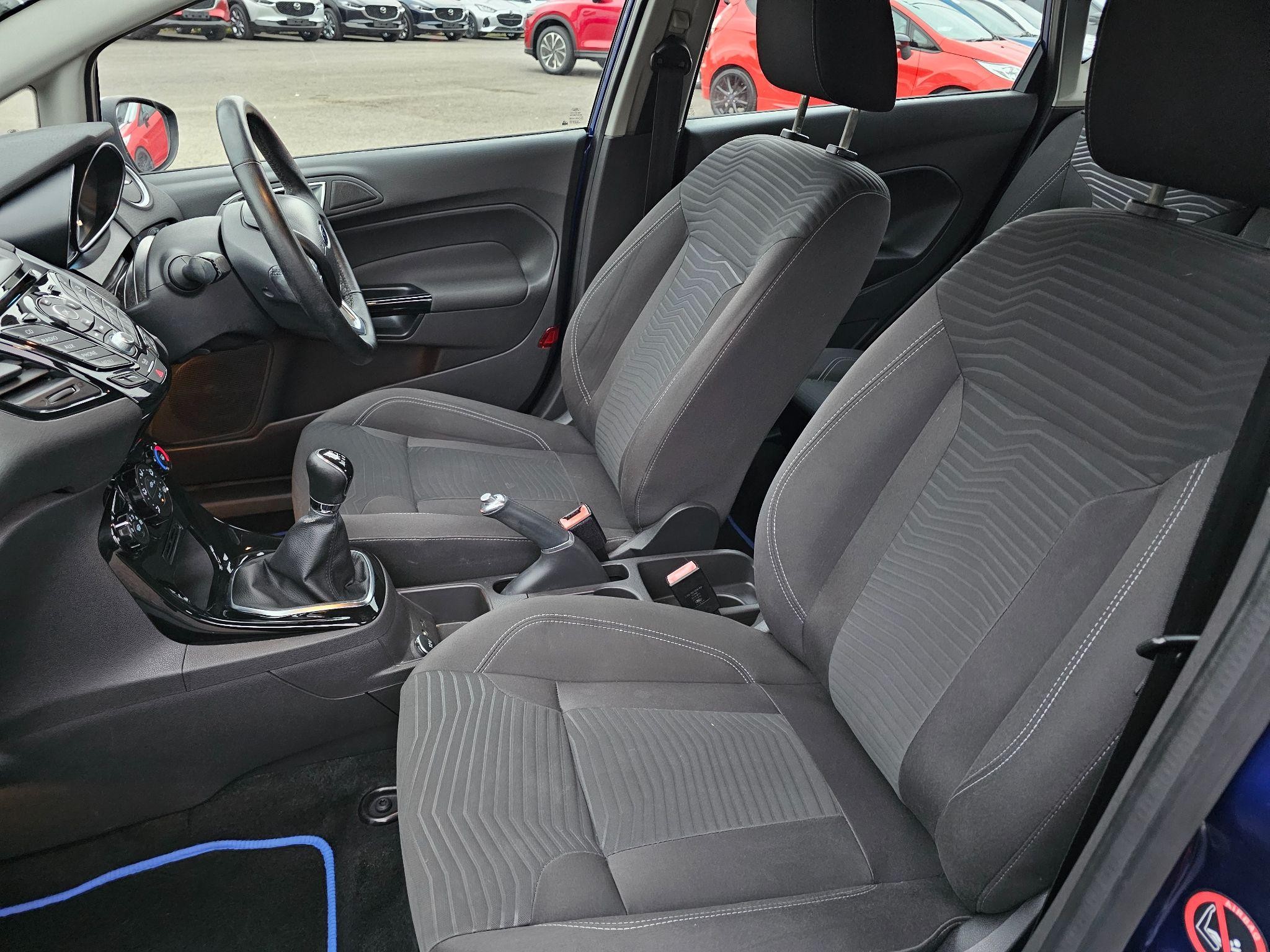 Ford Fiesta Image 11