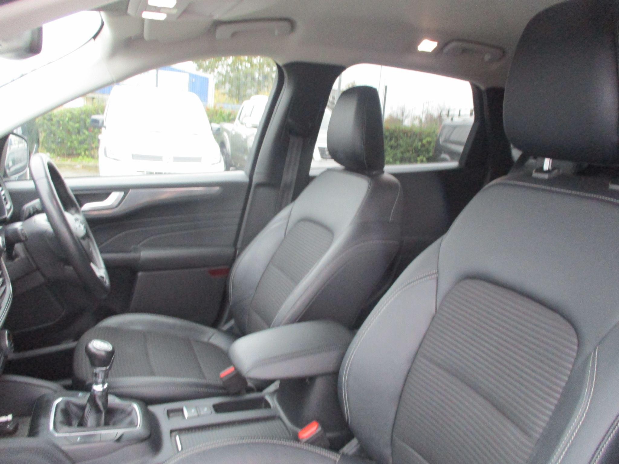 Ford Kuga Image 22