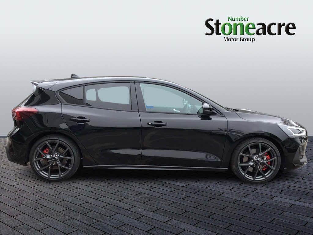 Ford Focus Image 2