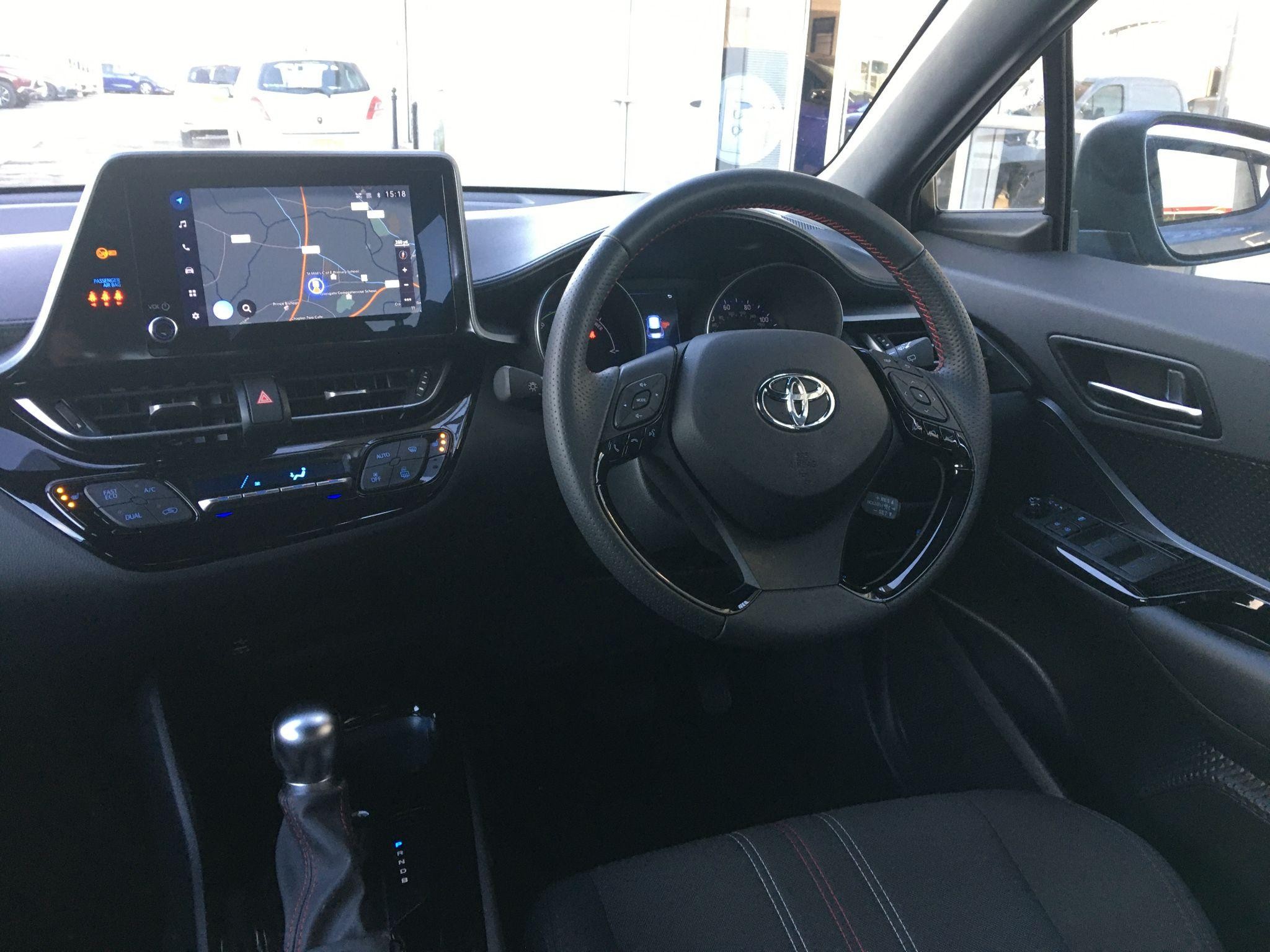 Toyota C-HR Image 14