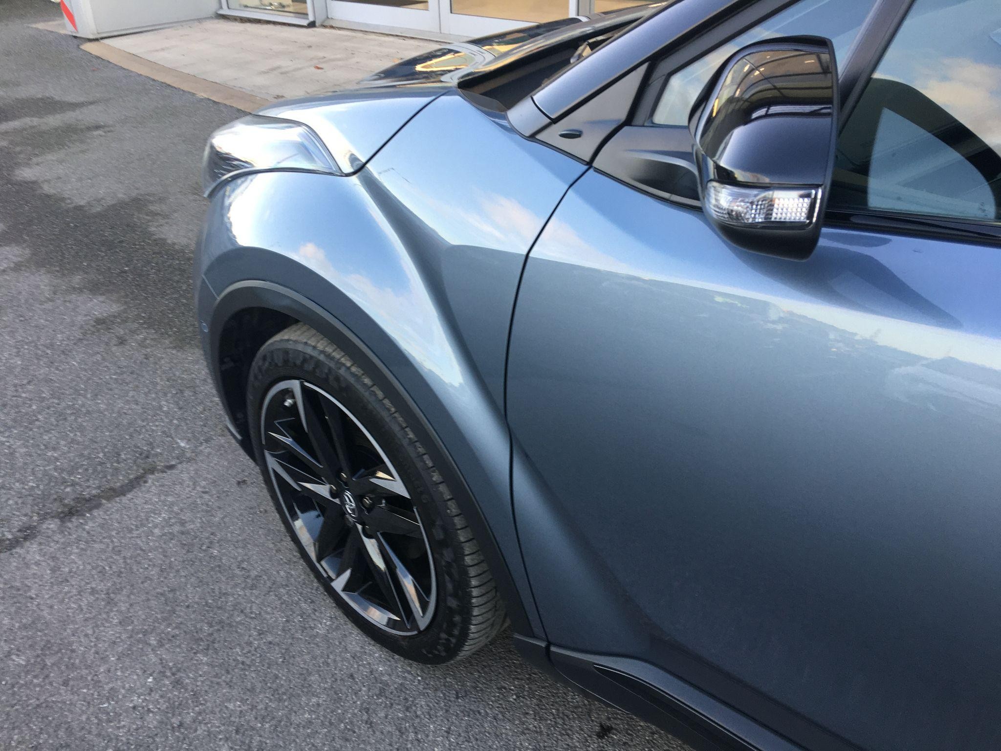 Toyota C-HR Image 24