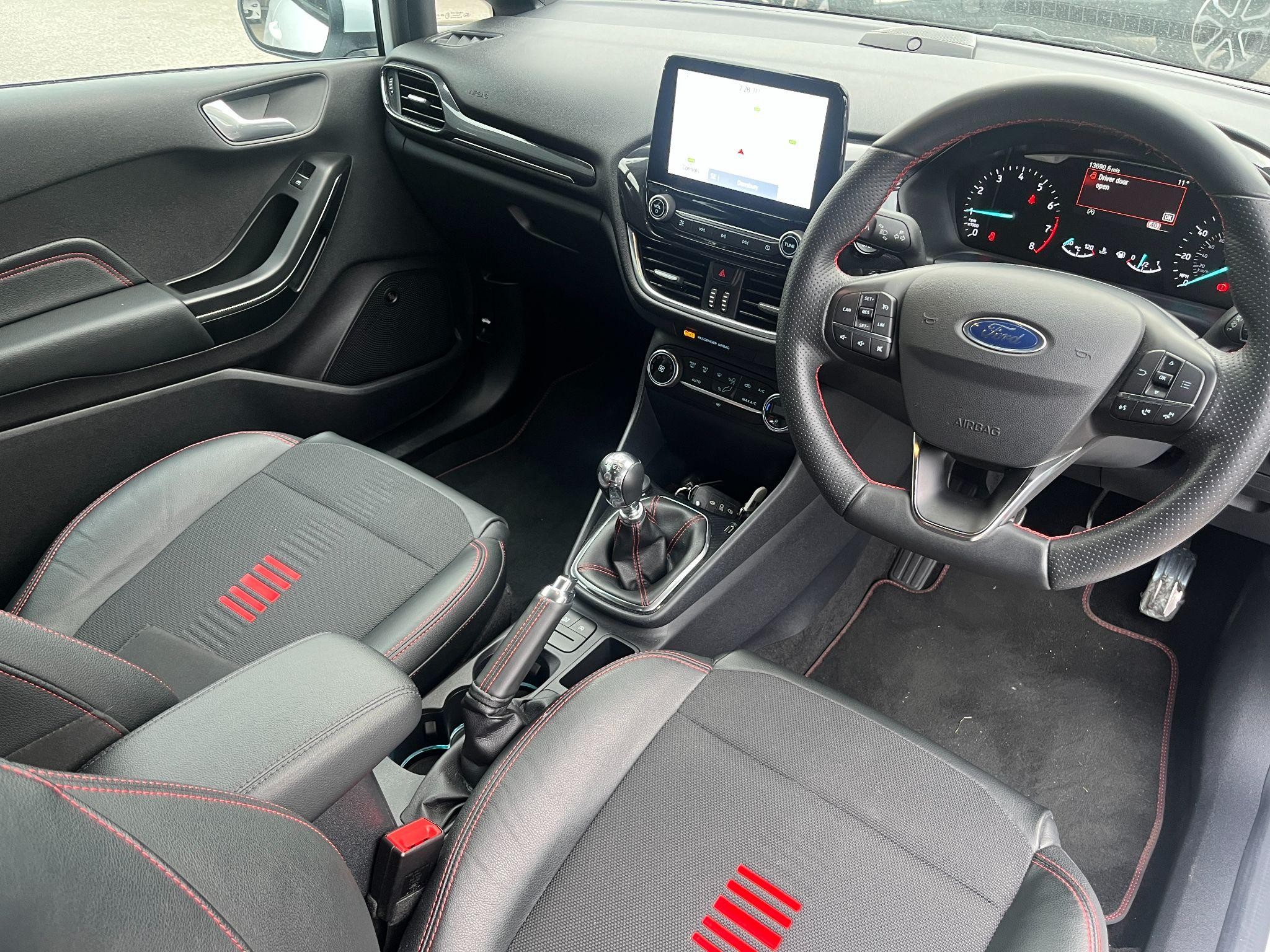 Ford Fiesta Image 12