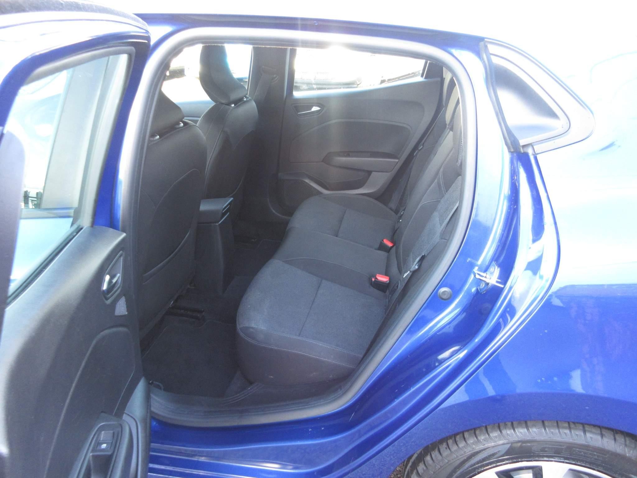 Renault Clio Image 10