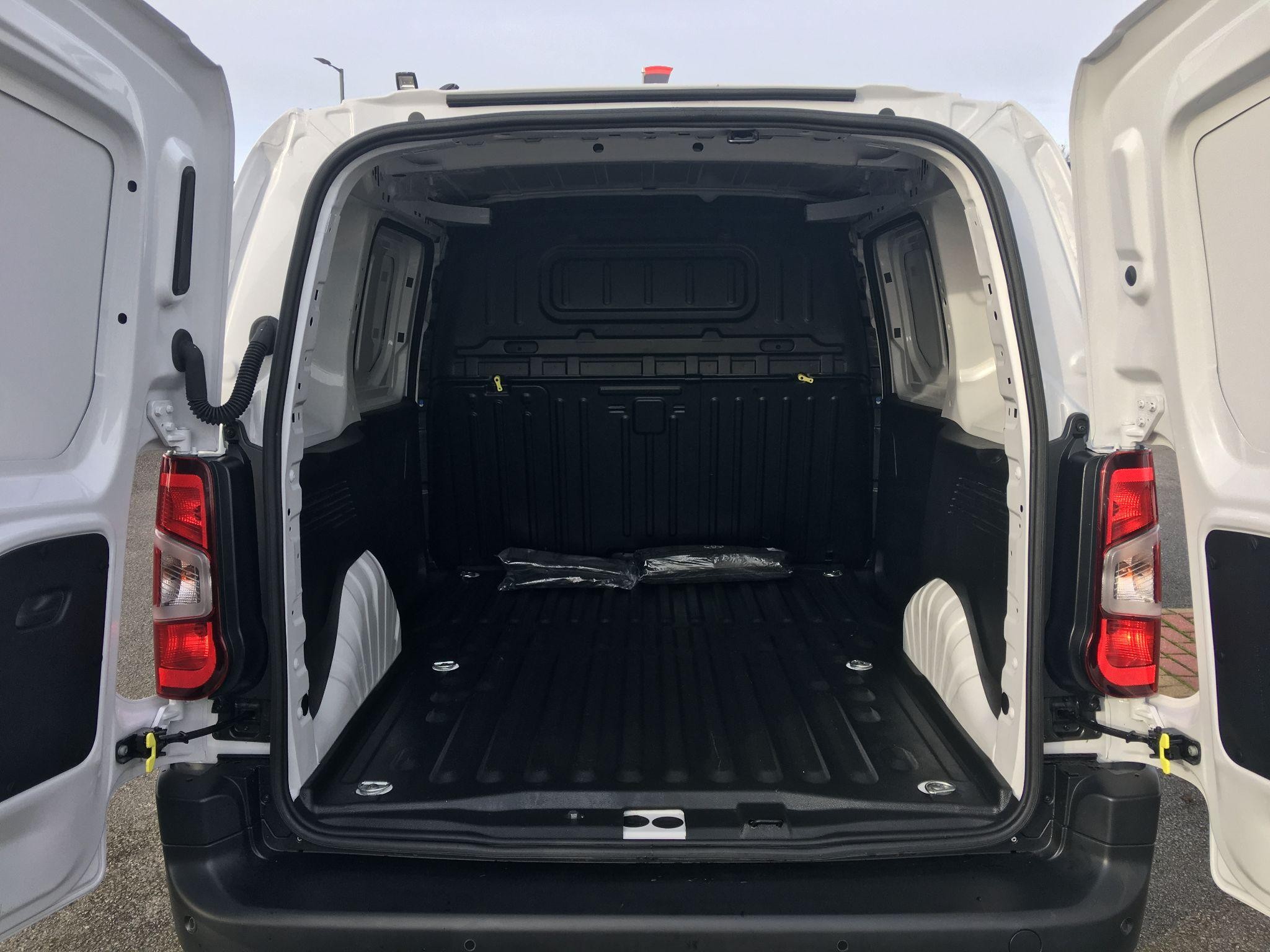 Toyota Proace City Image 12