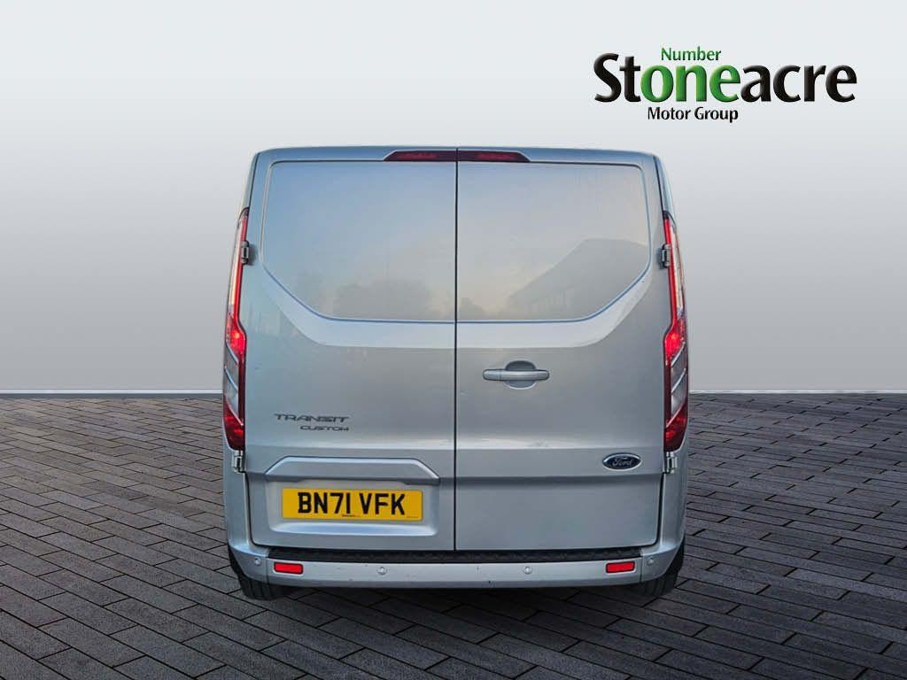 Ford Transit Custom Image 4