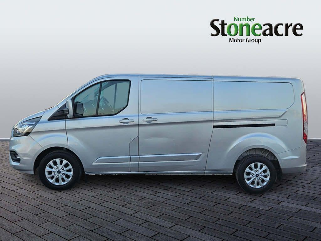 Ford Transit Custom Image 6