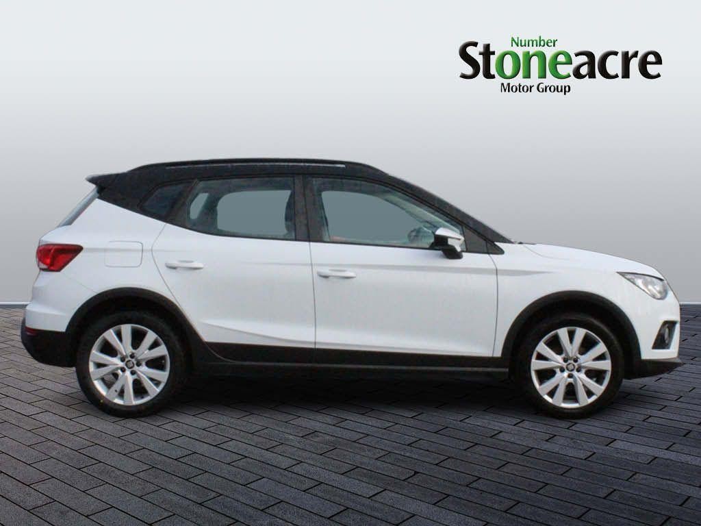 SEAT Arona Image 2