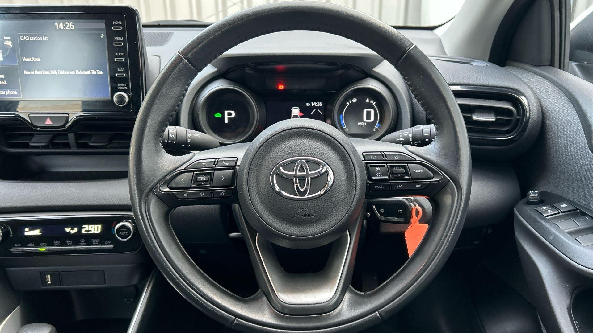 Toyota Yaris Image 14