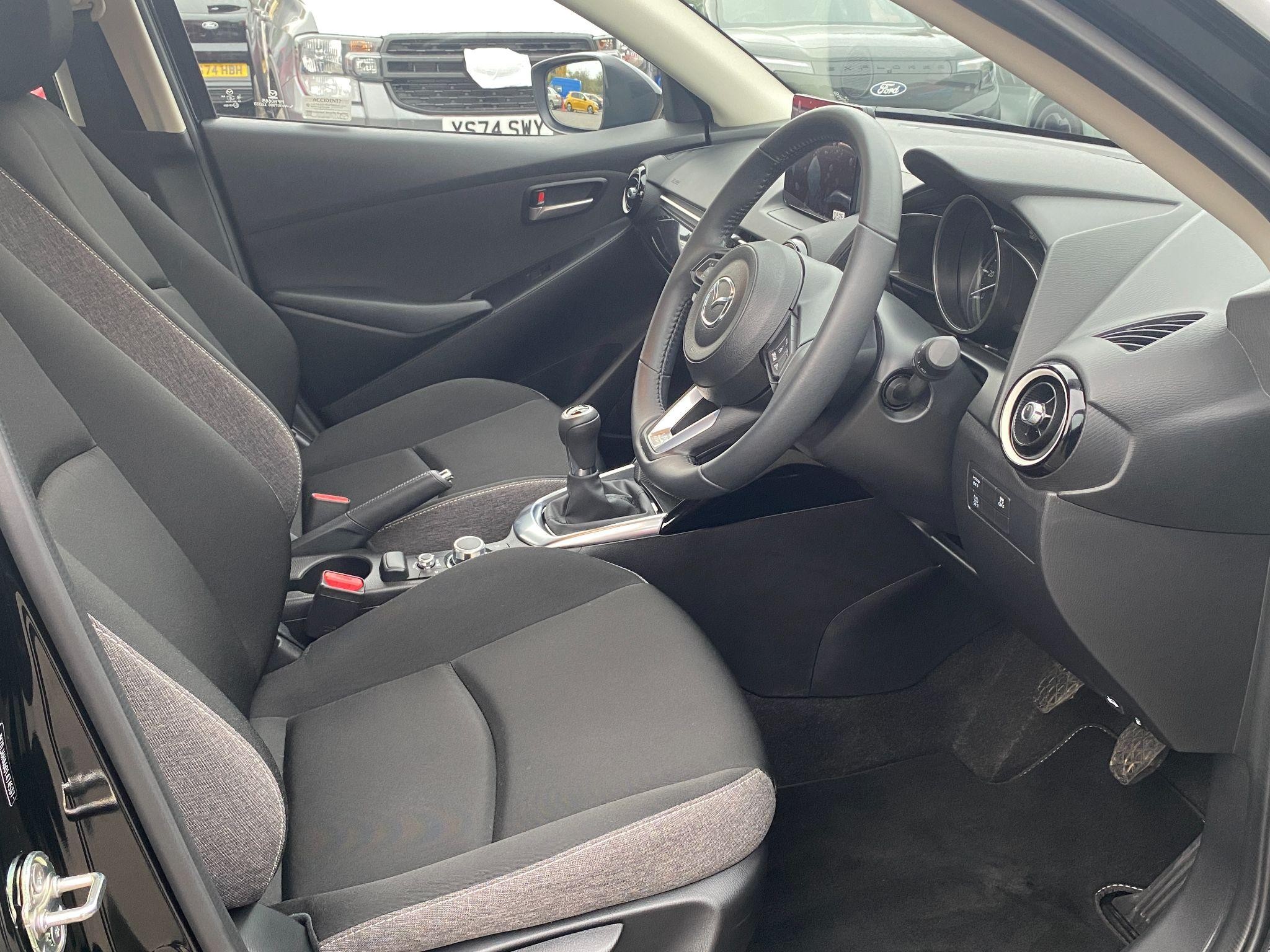 Mazda2 Image 10