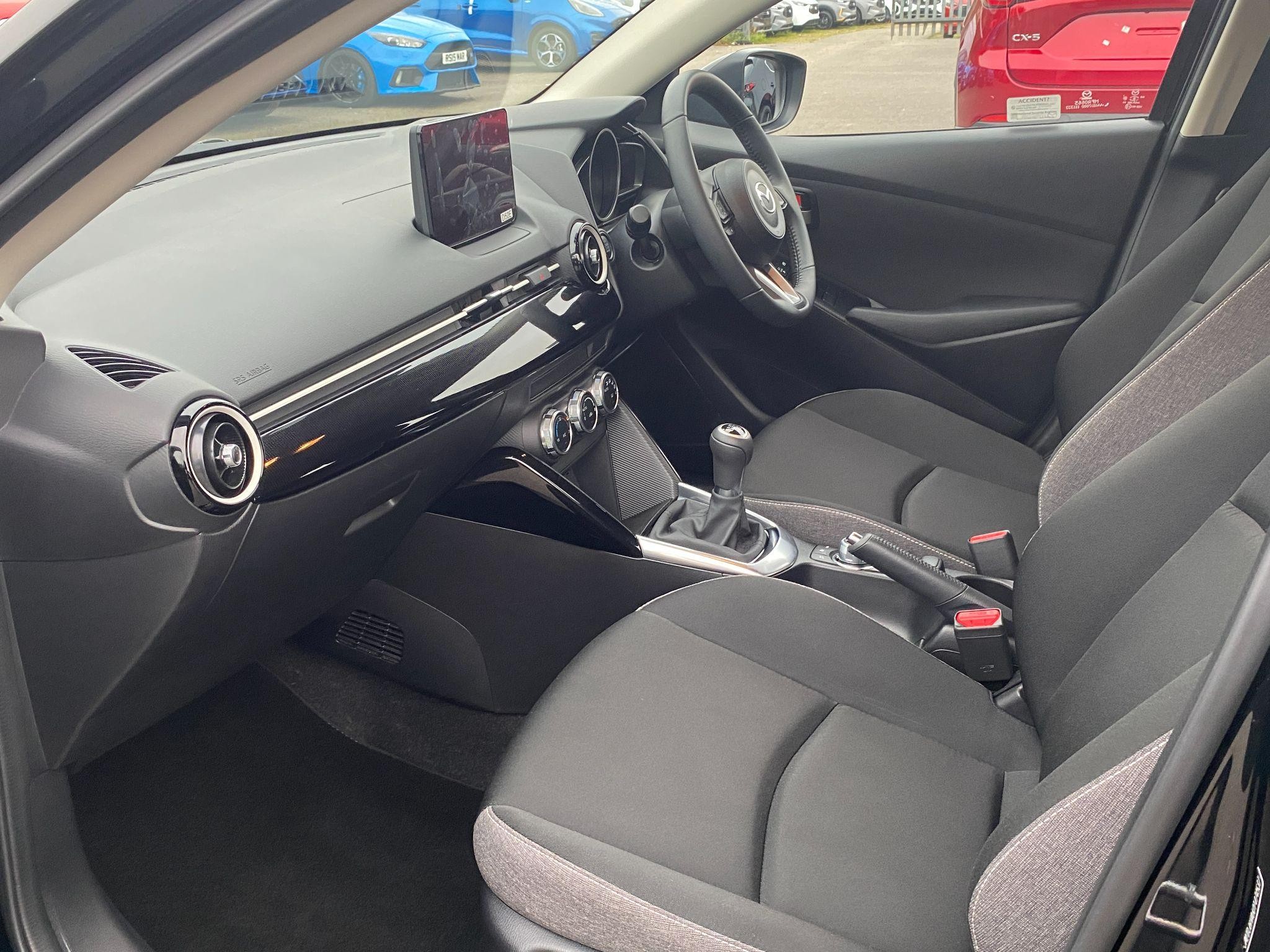 Mazda2 Image 12