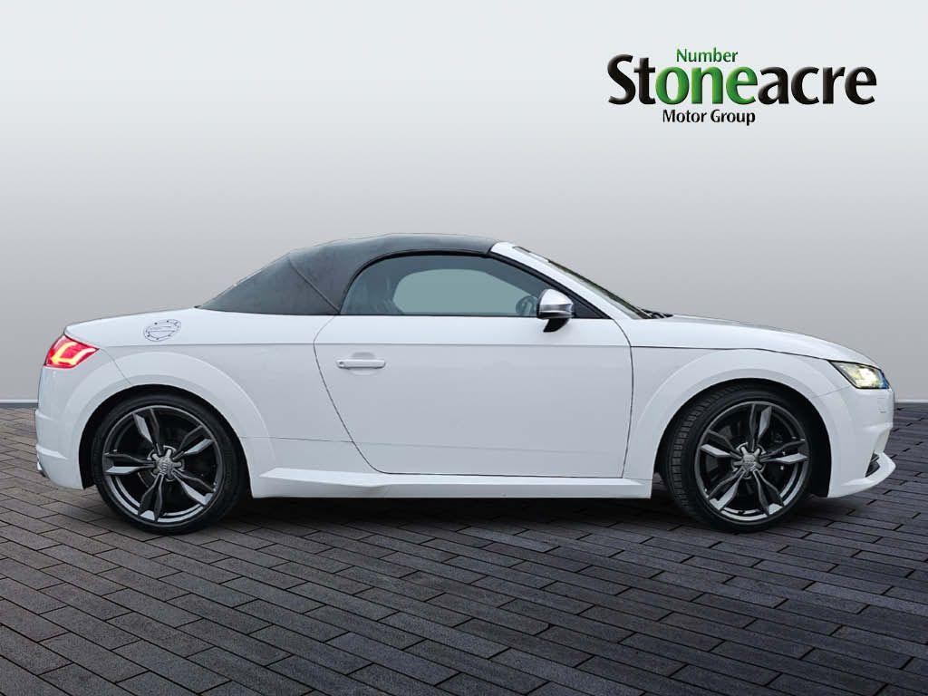 Audi TT Image 2