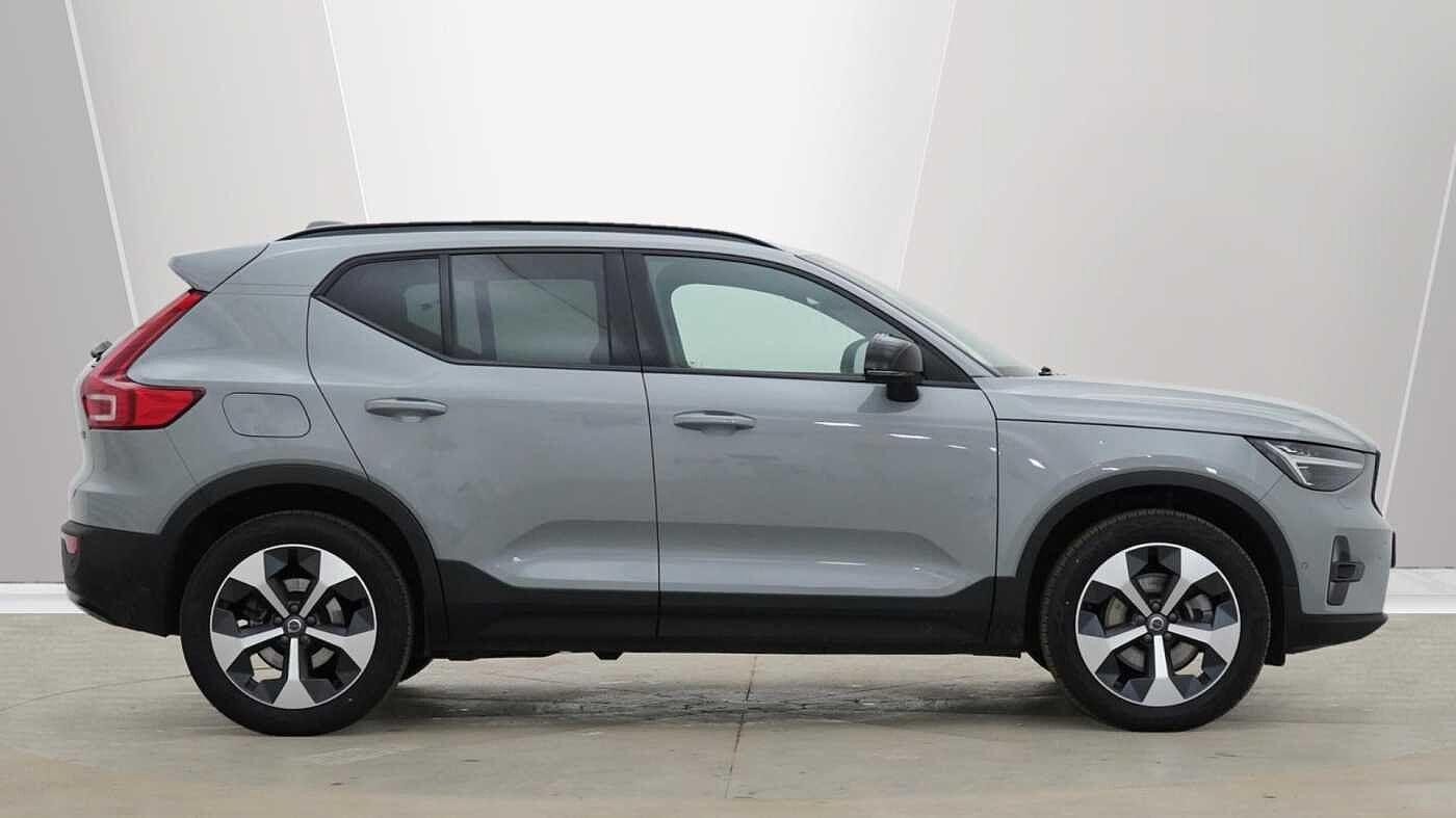 Volvo XC40 Image 2