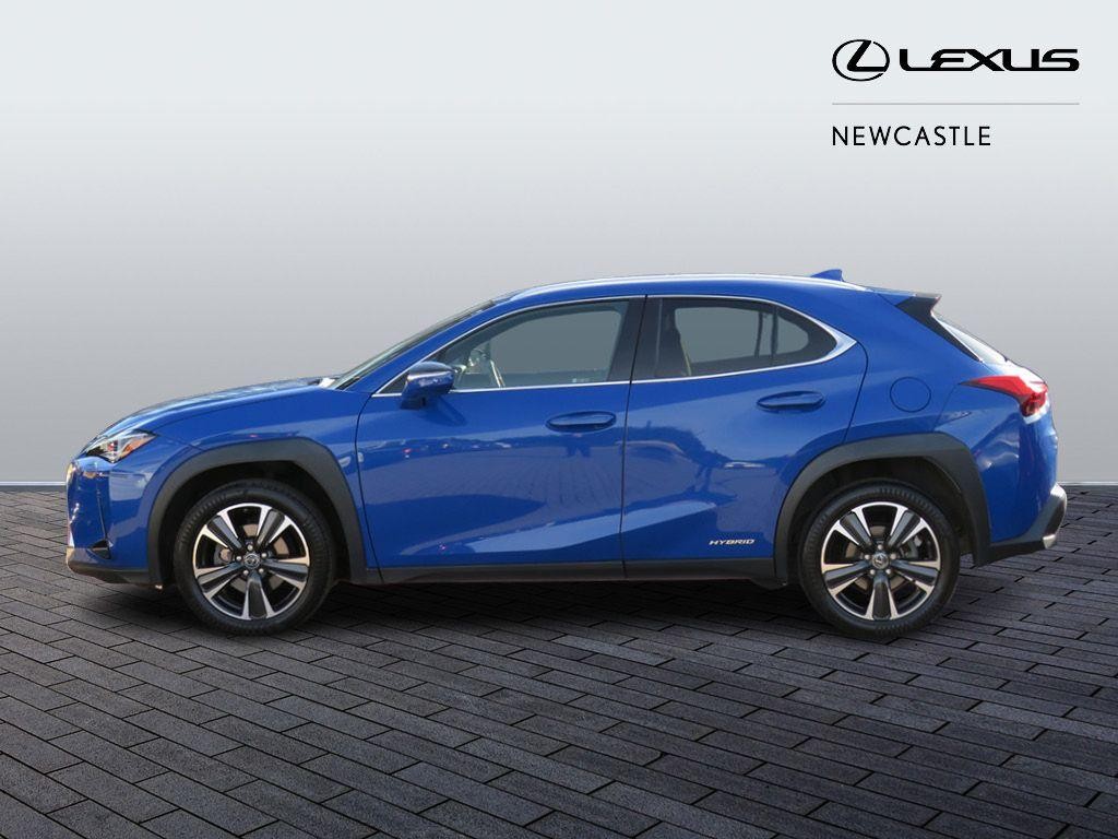 Lexus UX Self-Charging Hybrid Image 8