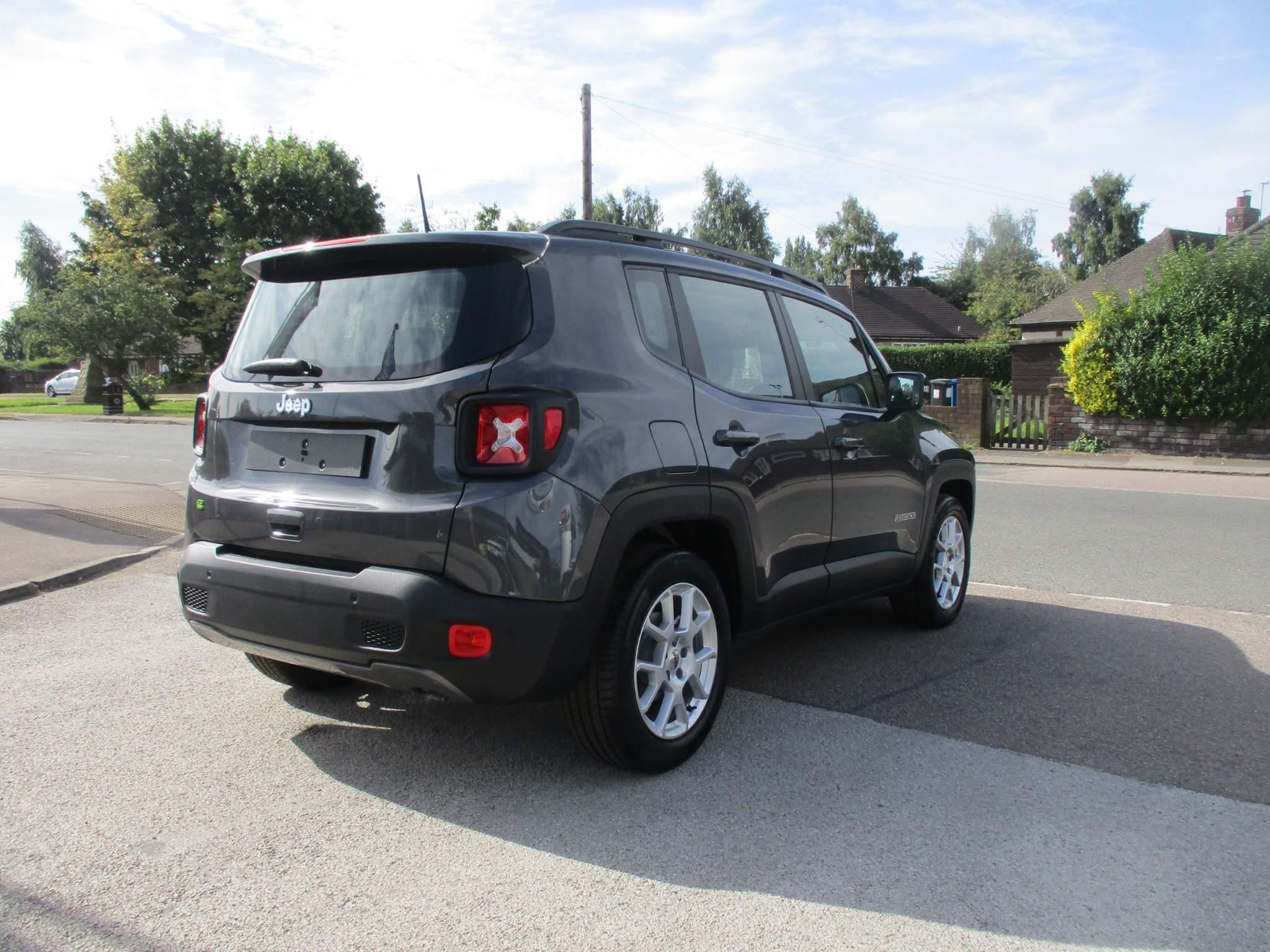 Jeep Renegade Image 21