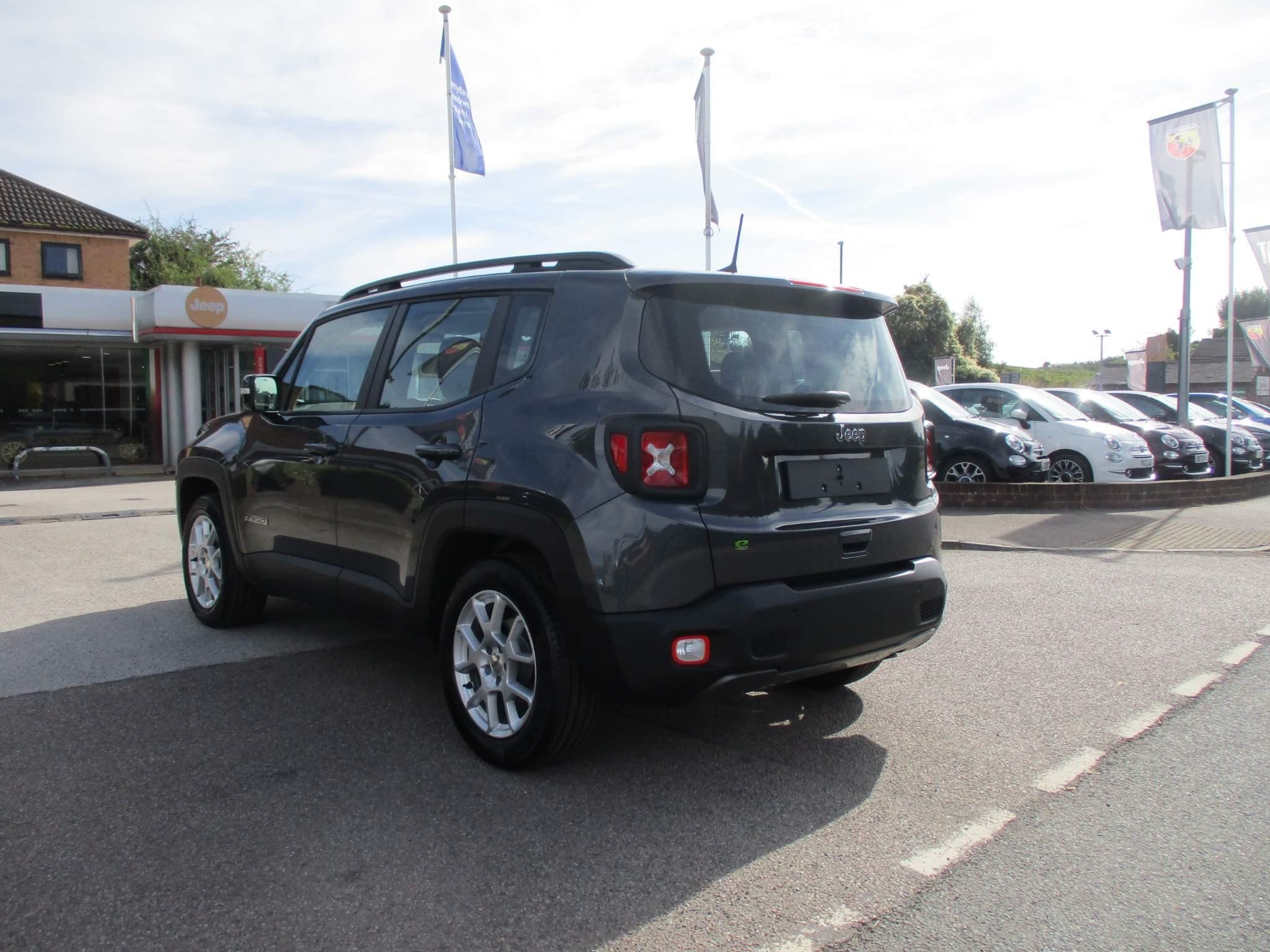 Jeep Renegade Image 24