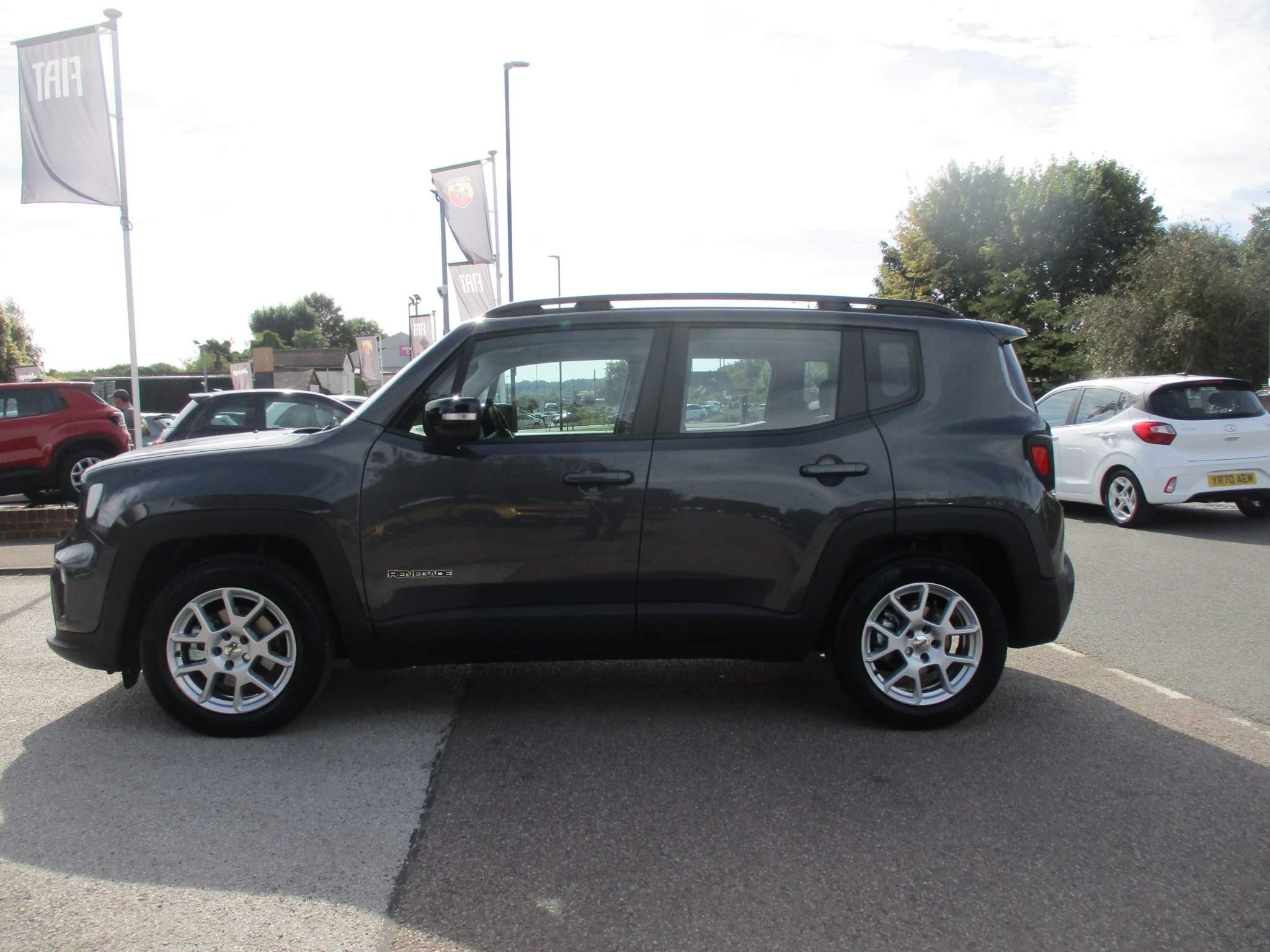 Jeep Renegade Image 25