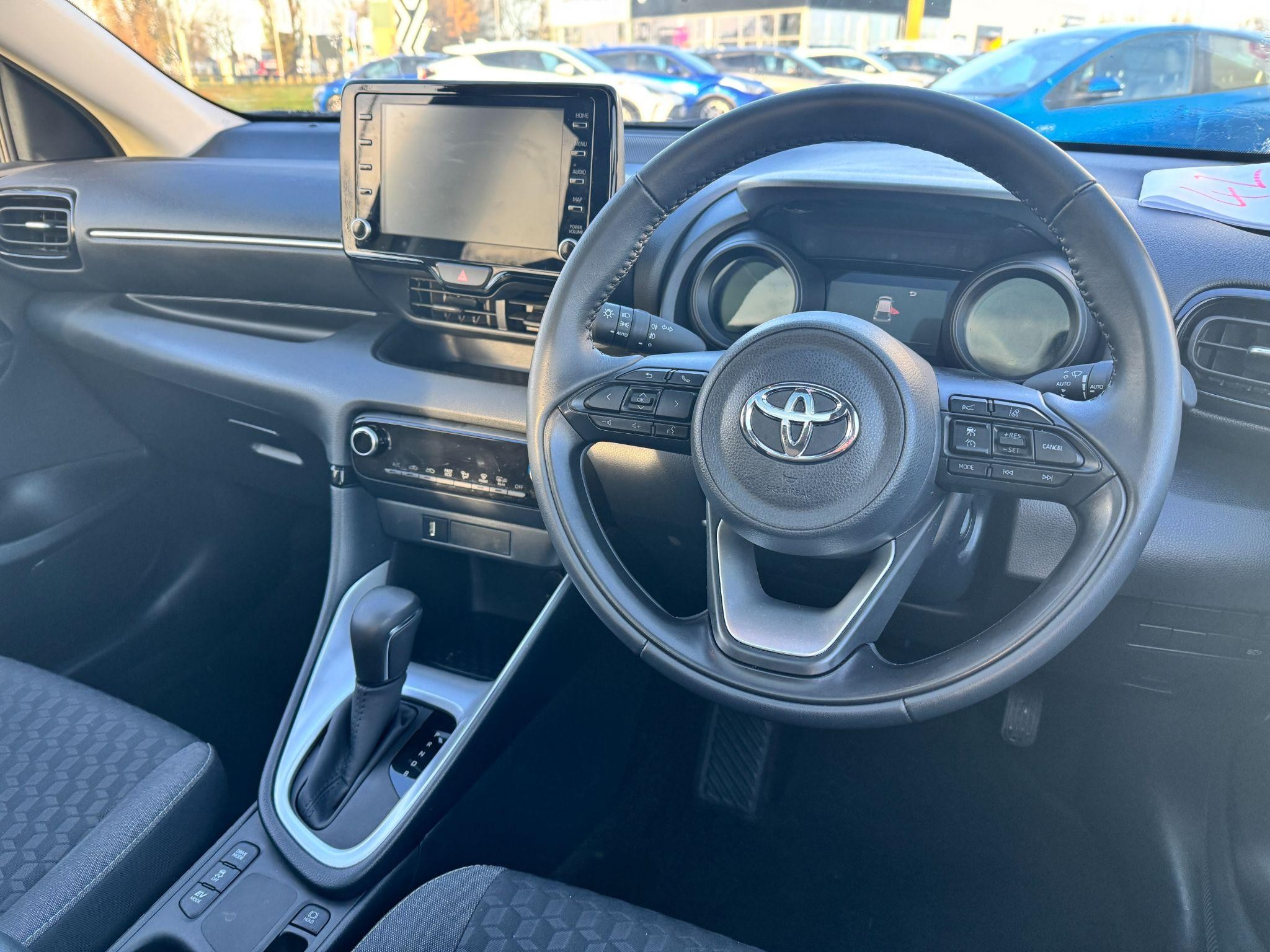 Toyota Yaris Image 18