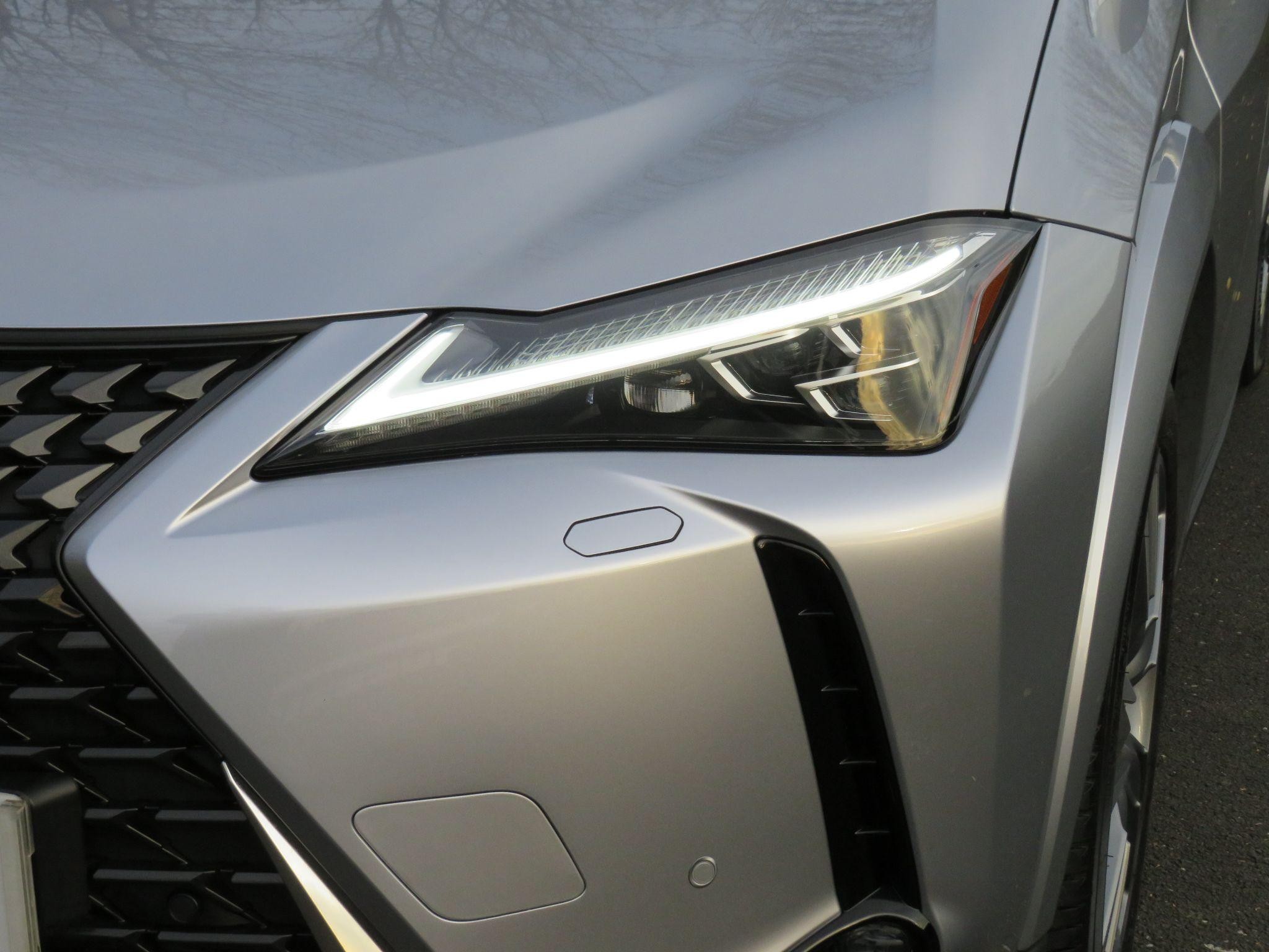 Lexus UX Image 46