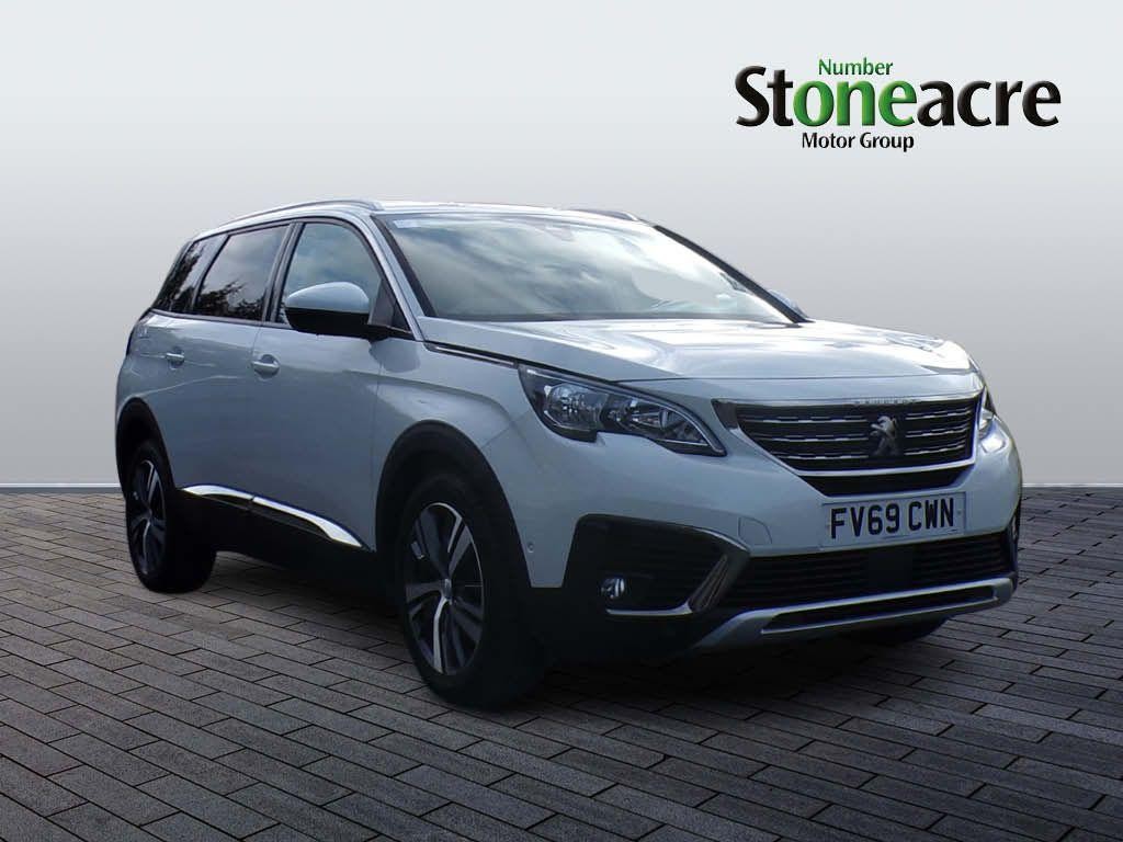 Peugeot 5008 Image 1