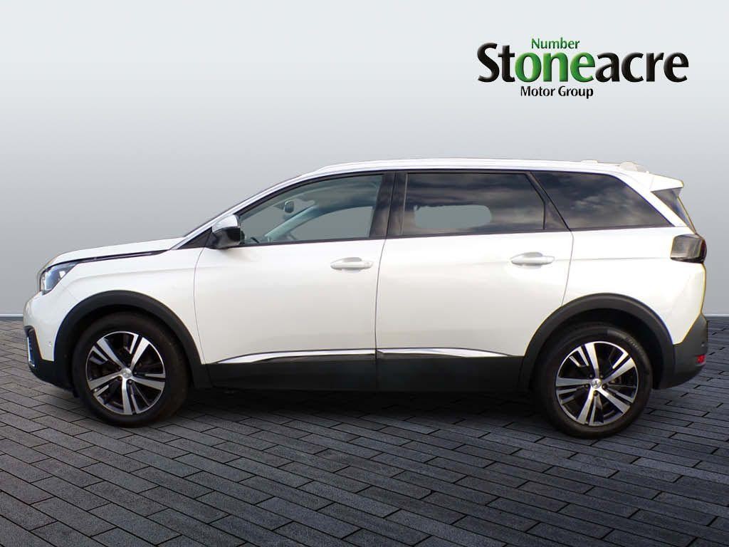 Peugeot 5008 Image 6