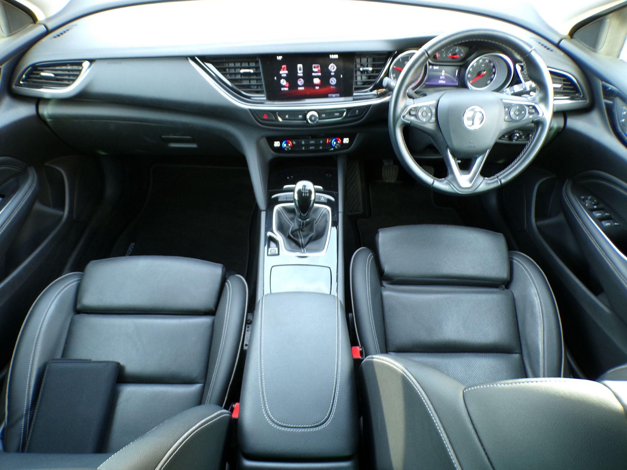 Vauxhall Insignia Image 12