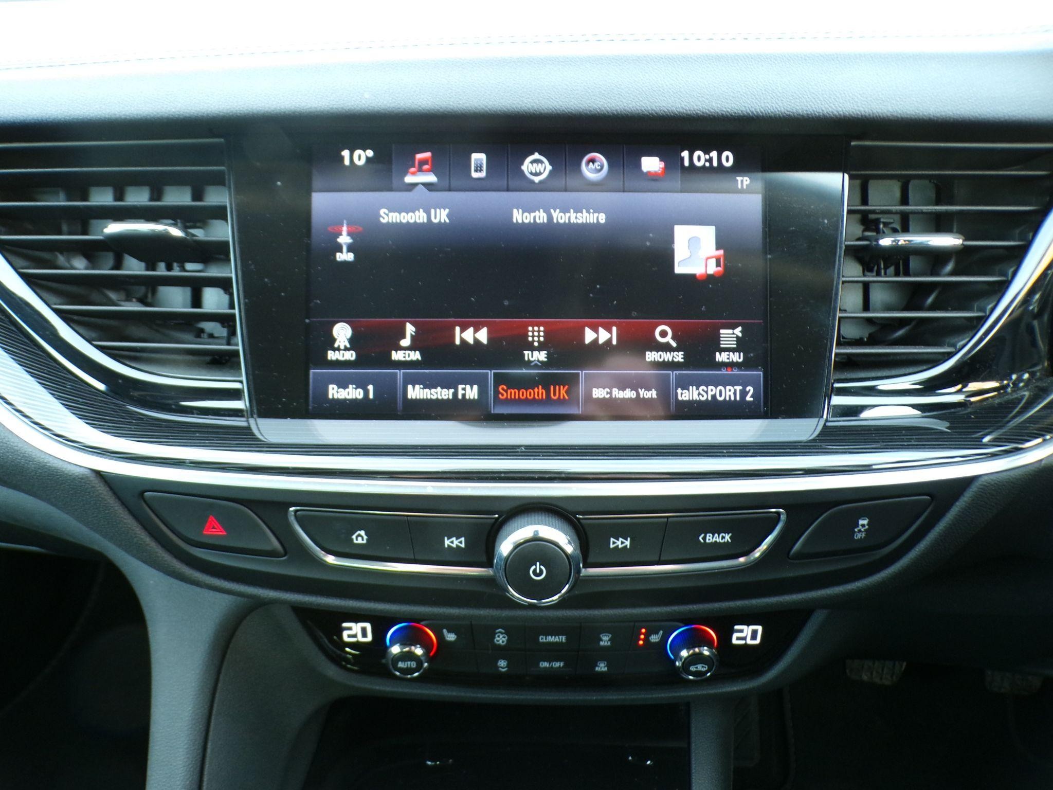 Vauxhall Insignia Image 16