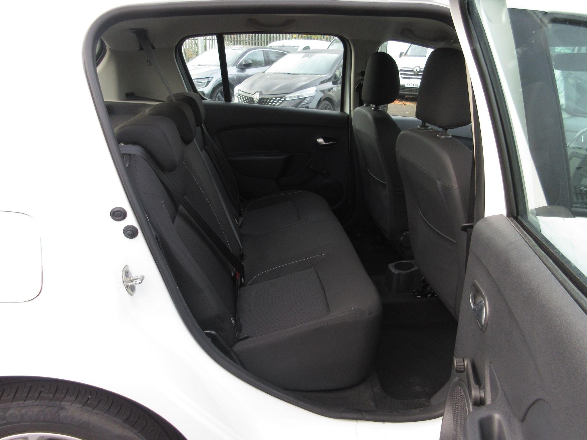 Dacia Sandero Image 13