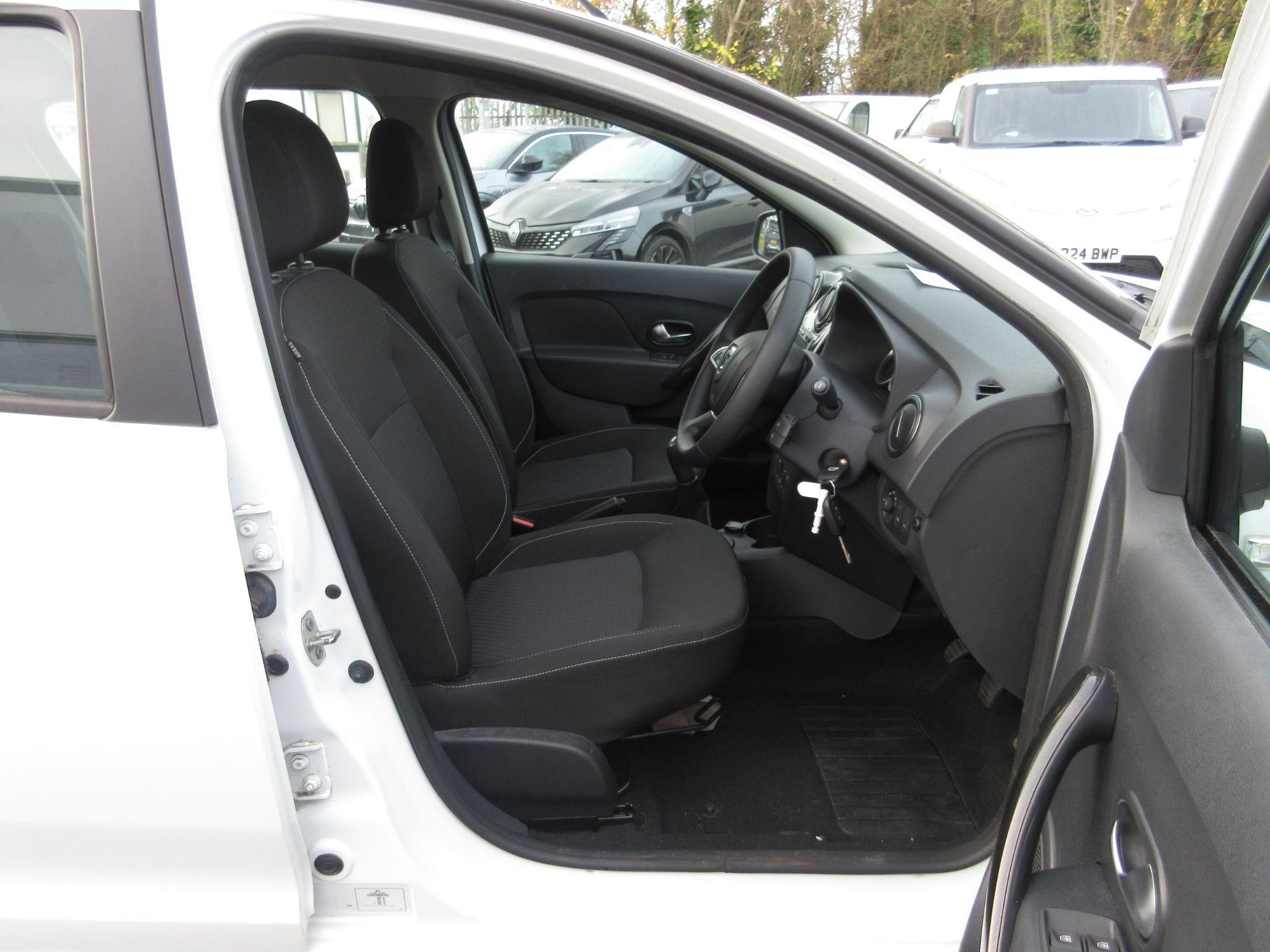 Dacia Sandero Image 14