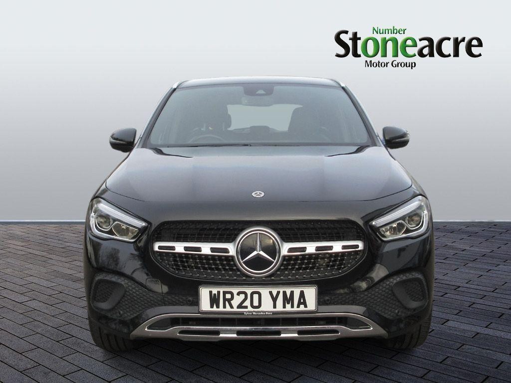 Mercedes-Benz GLA Image 8