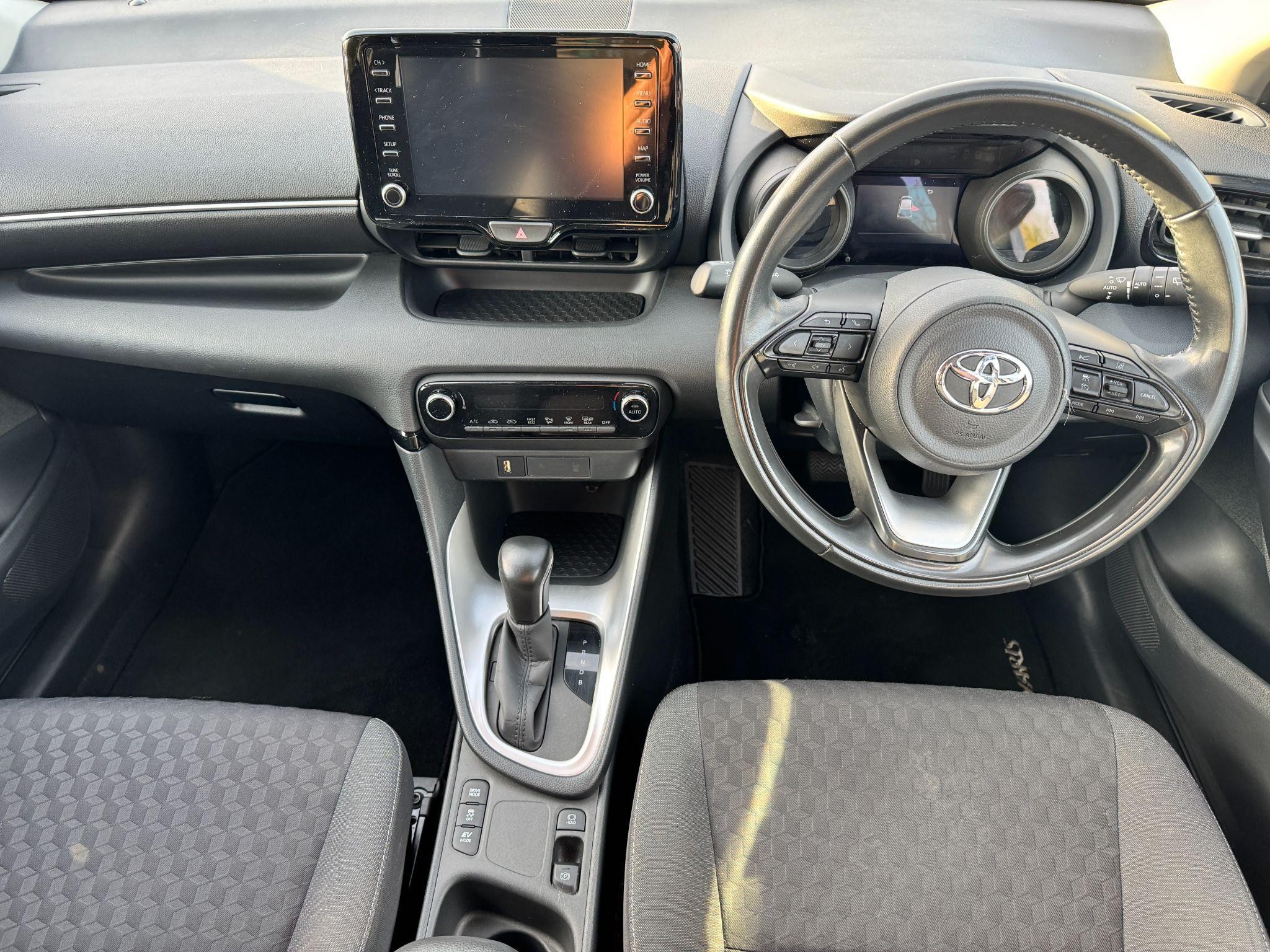 Toyota Yaris Image 17