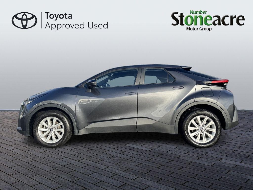 Toyota C-HR Image 8