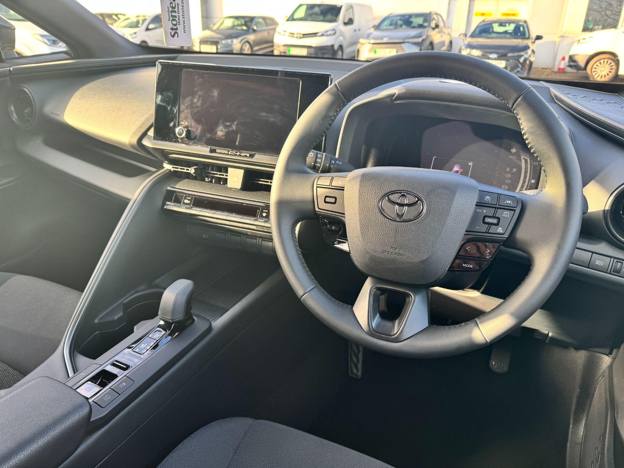 Toyota C-HR Image 18