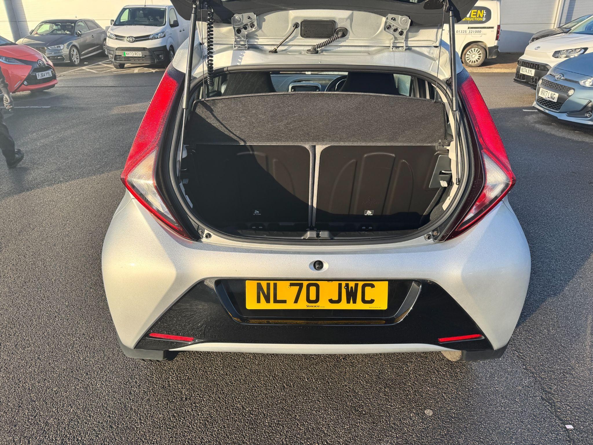 Toyota Aygo Image 12