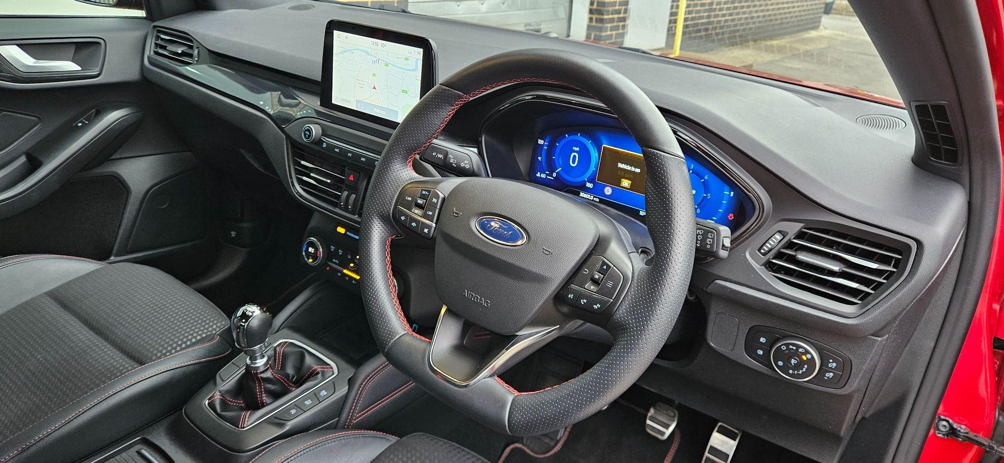 Ford Focus Image 11