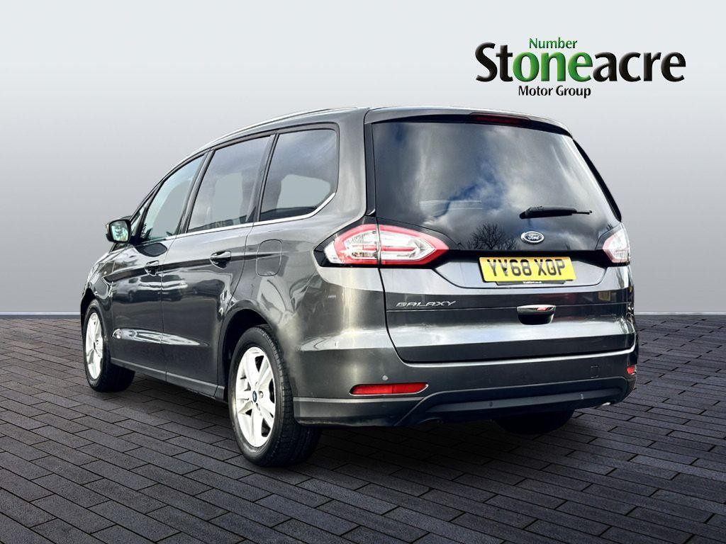 Ford Galaxy Image 5