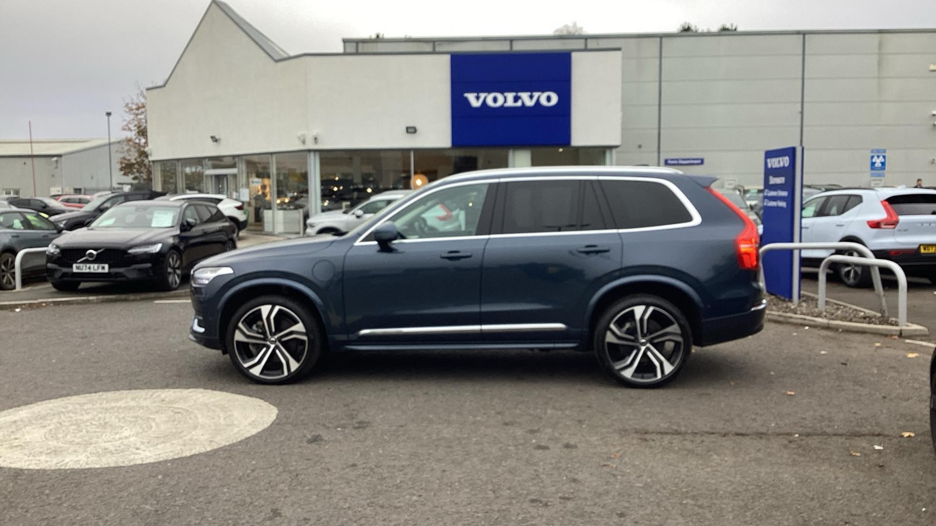 Volvo XC90 Image 8