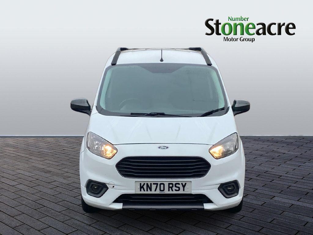 Ford Transit Courier Image 2