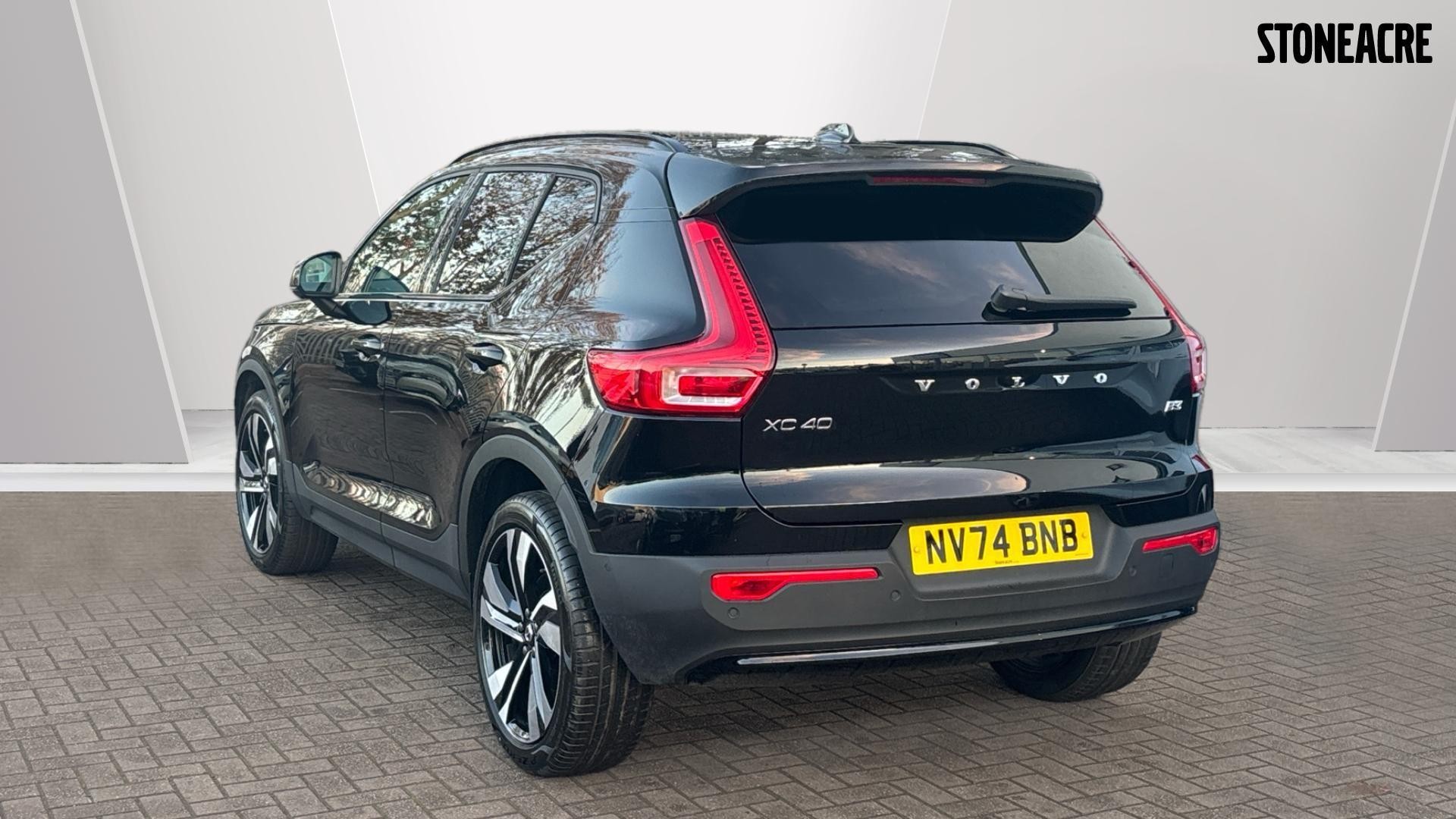 Volvo XC40 Image 2