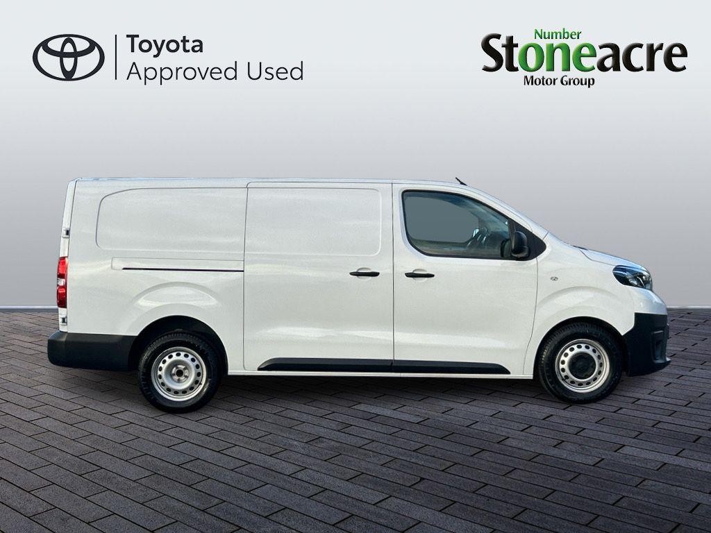 Toyota Proace Image 2