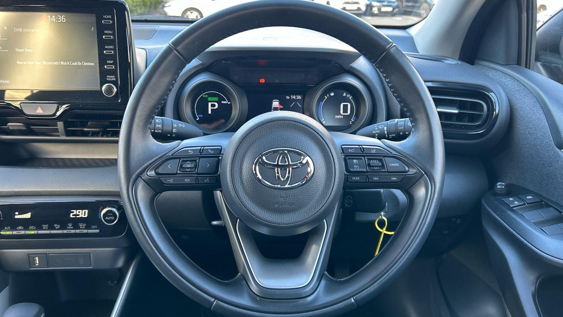 Toyota Yaris Image 14