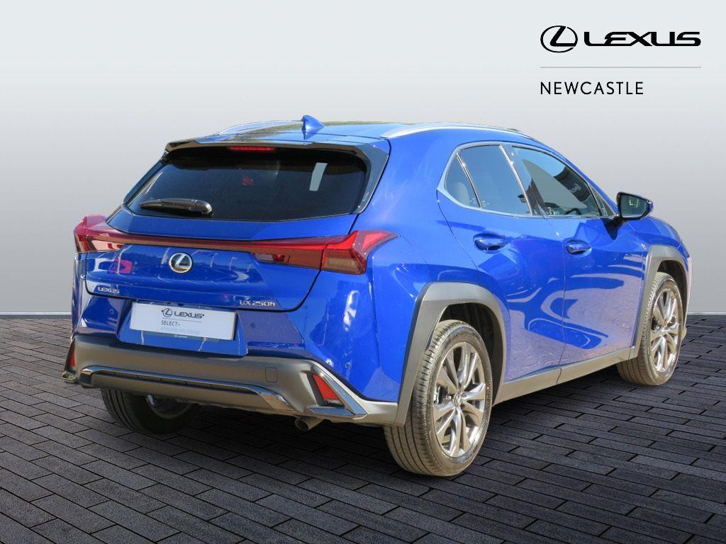 Lexus UX Image 5