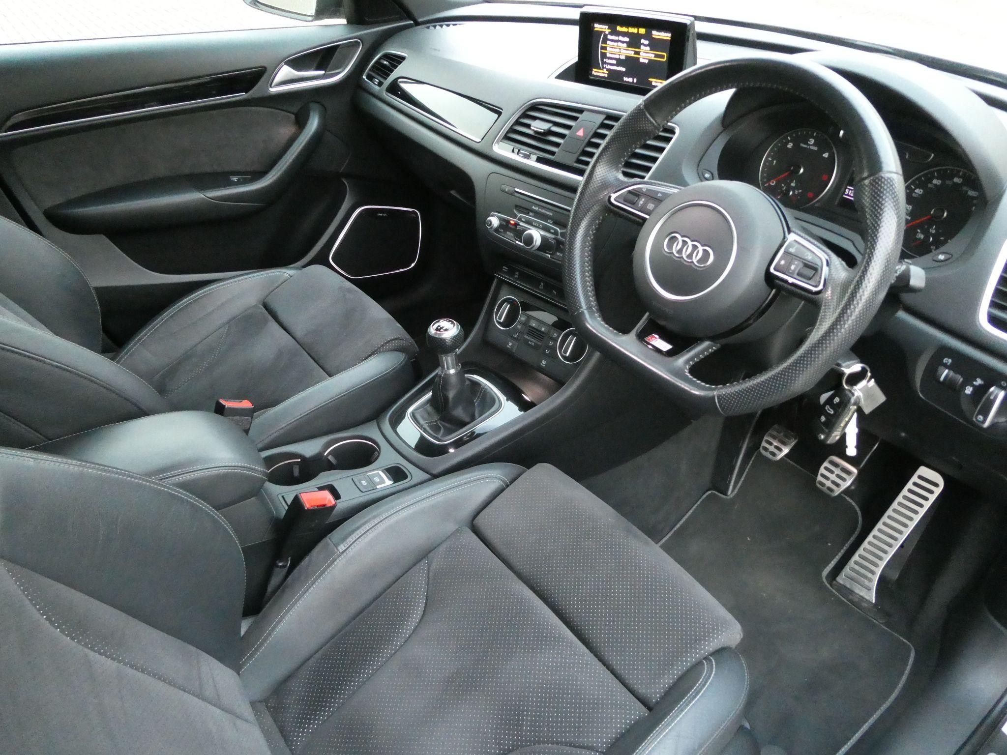 Audi Q3 Image 11