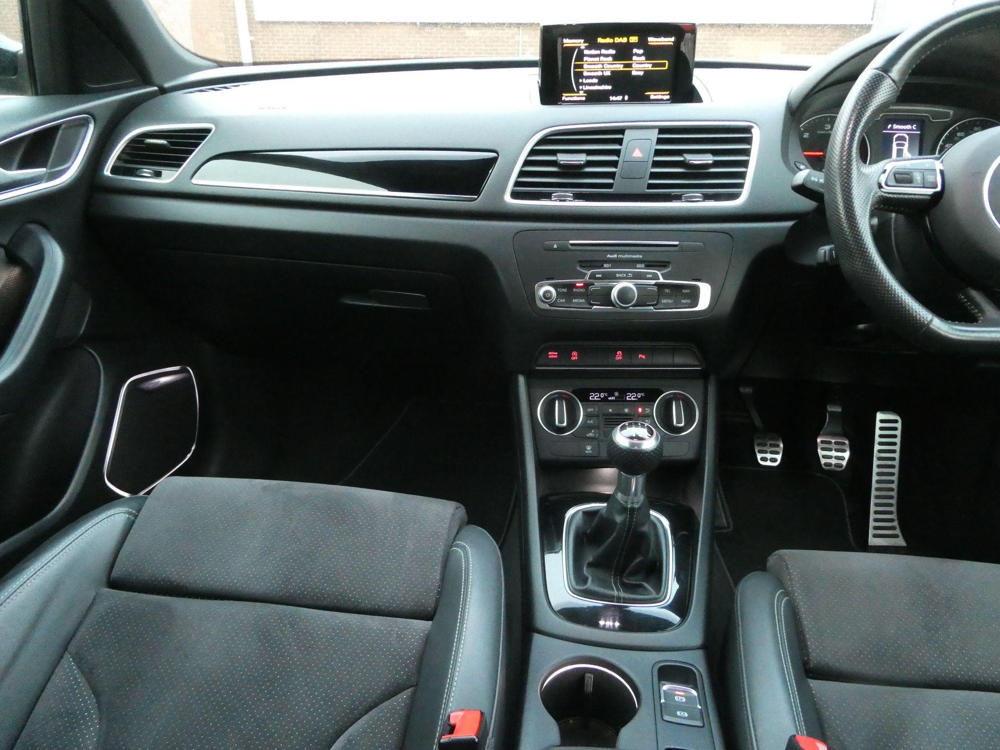 Audi Q3 Image 16