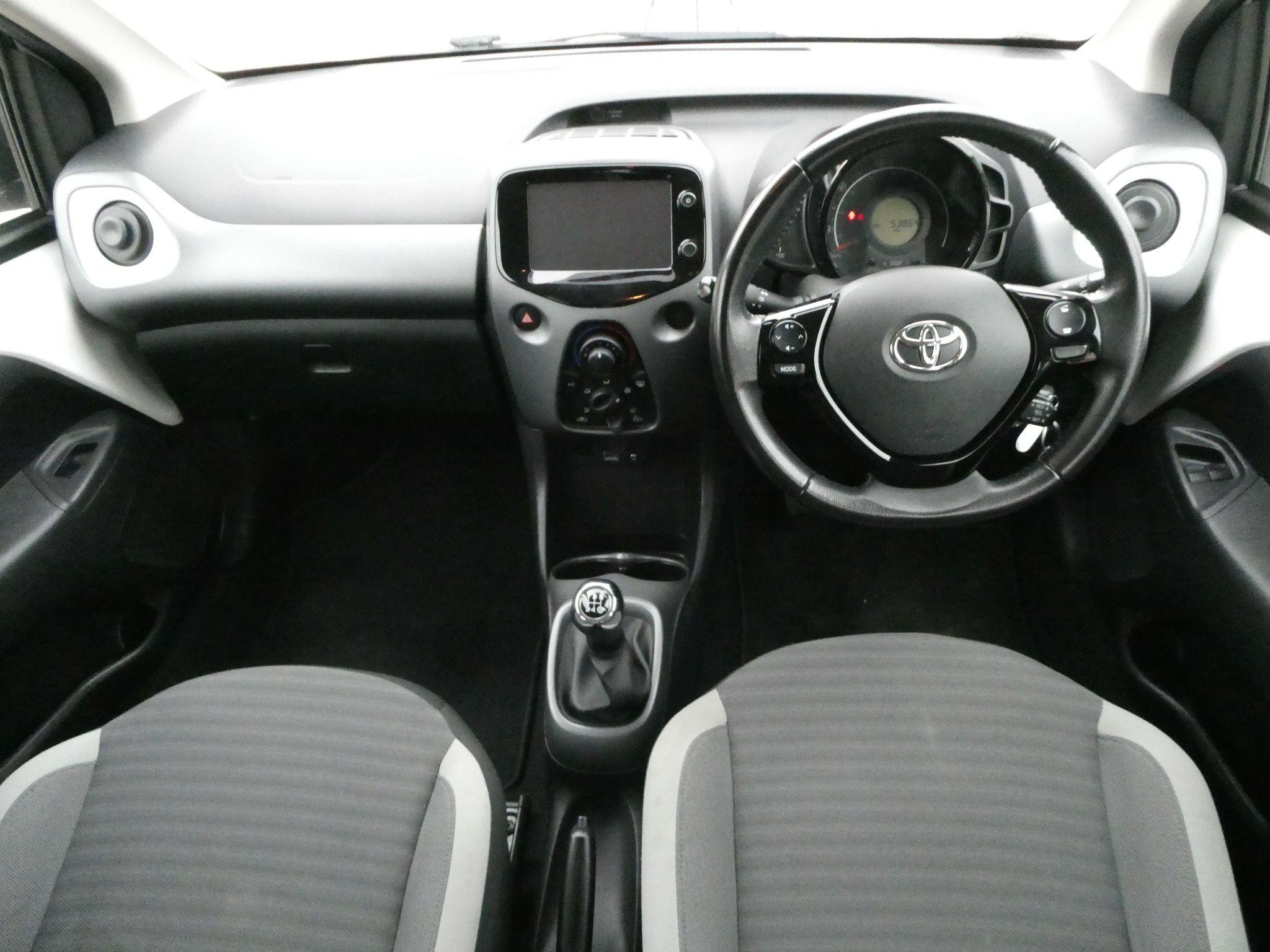 Toyota Aygo Image 12