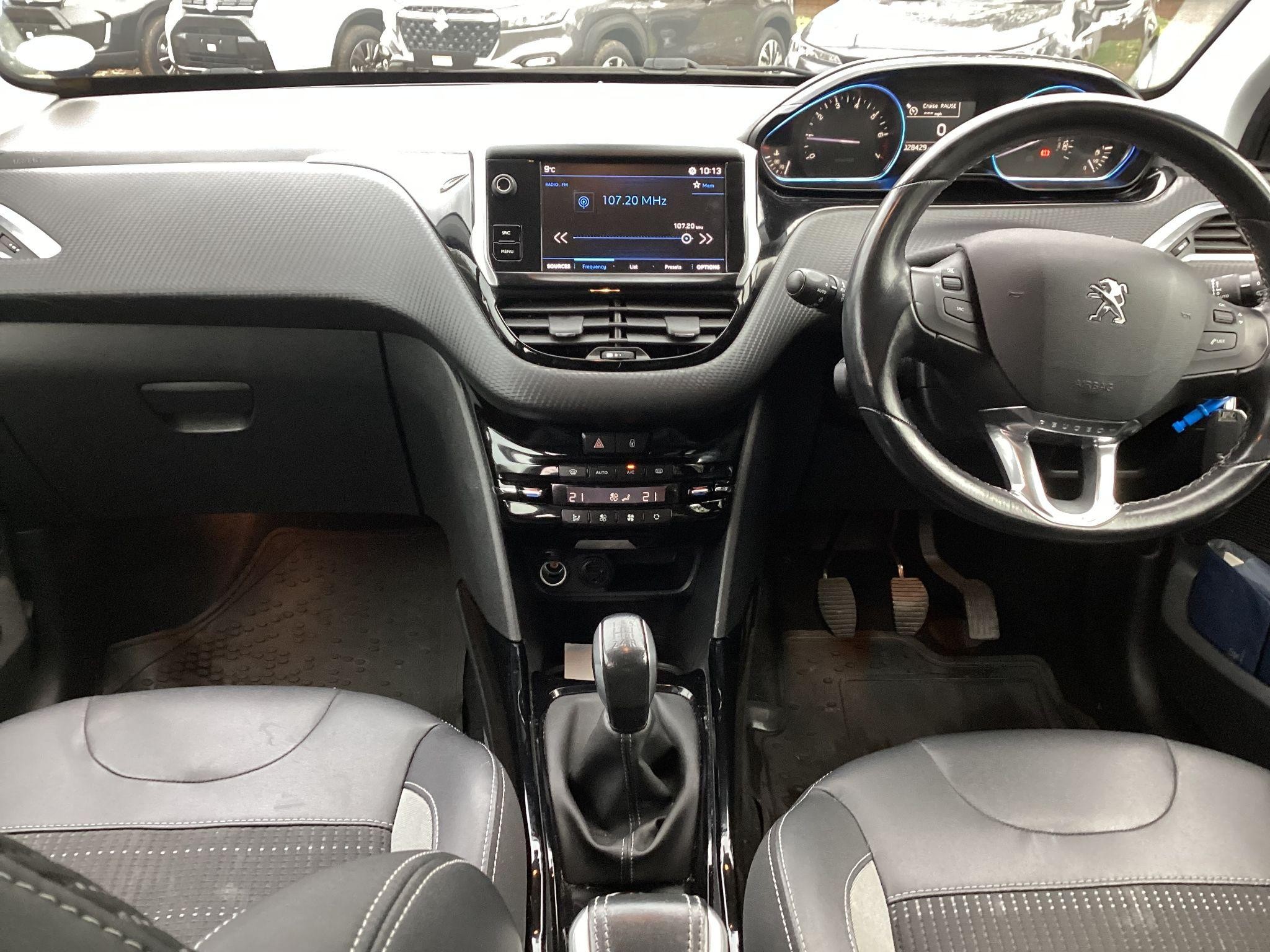 Peugeot 2008 Image 13