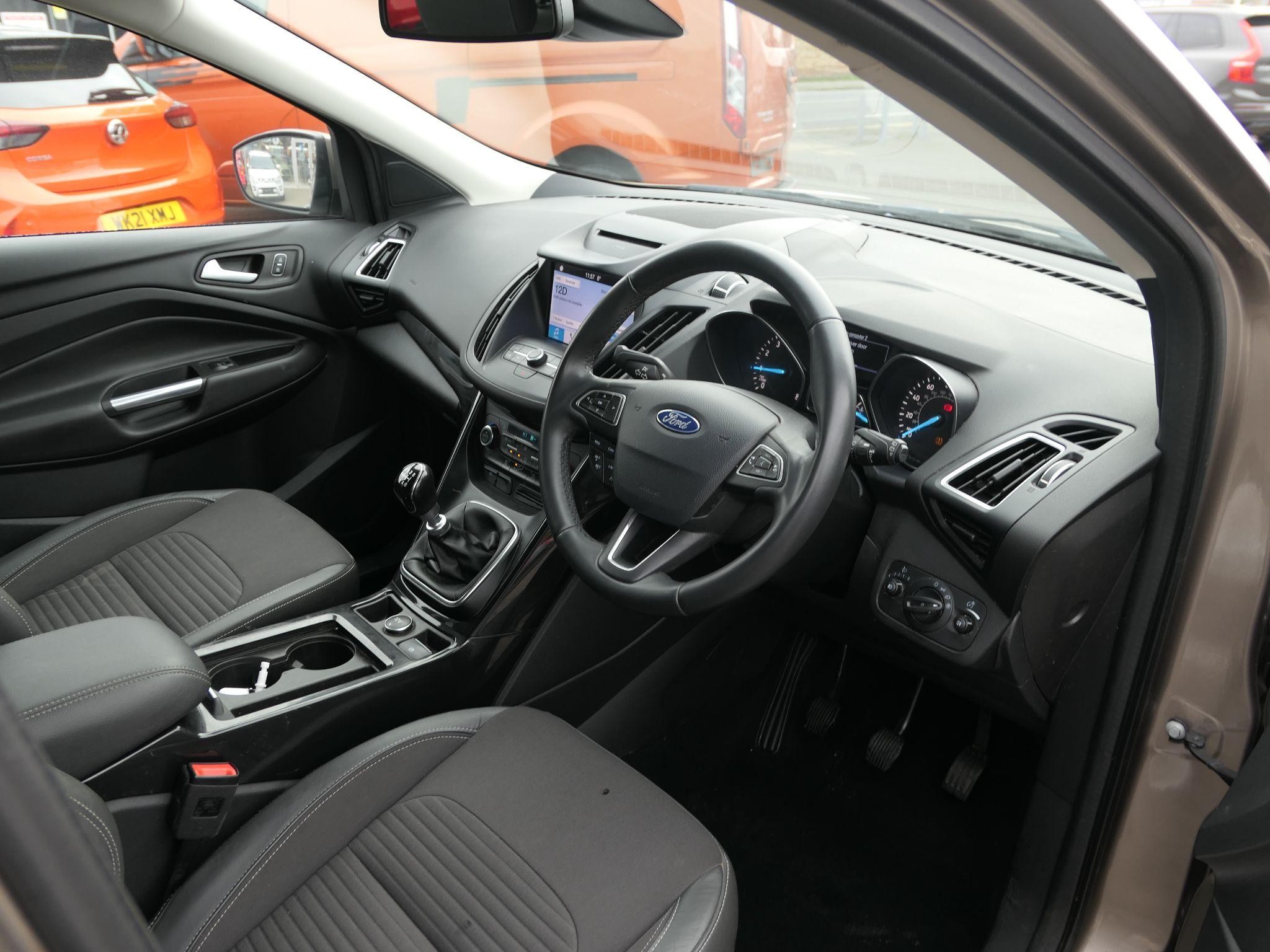 Ford Kuga Image 9