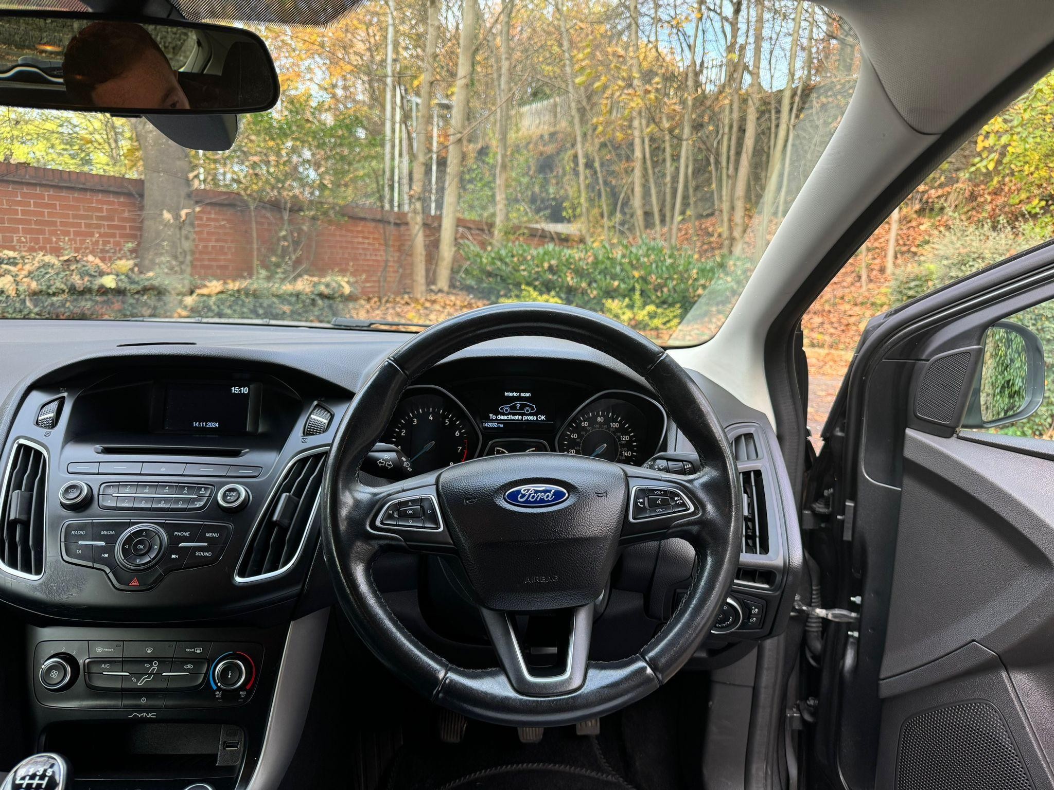 Ford Focus Image 24