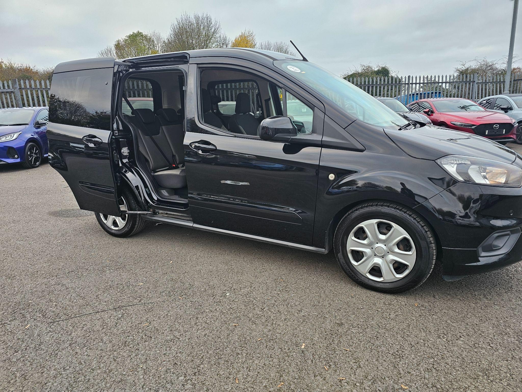 Ford Tourneo Courier Image 16